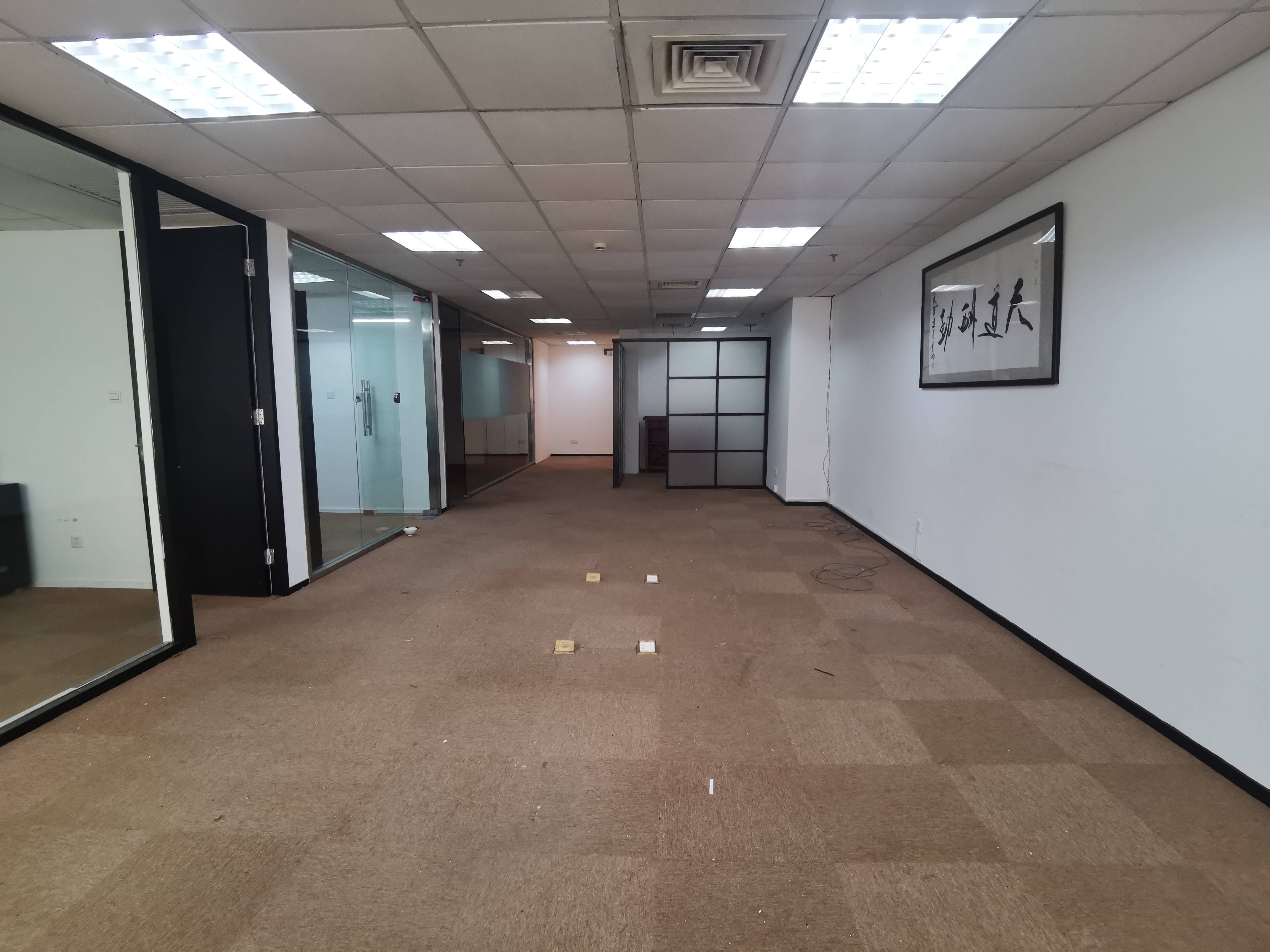 徐家汇飞雕国际大厦168平米写字楼出租