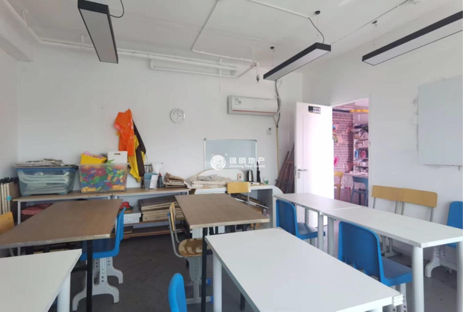 漕河泾光大会展中心130平米写字楼出租