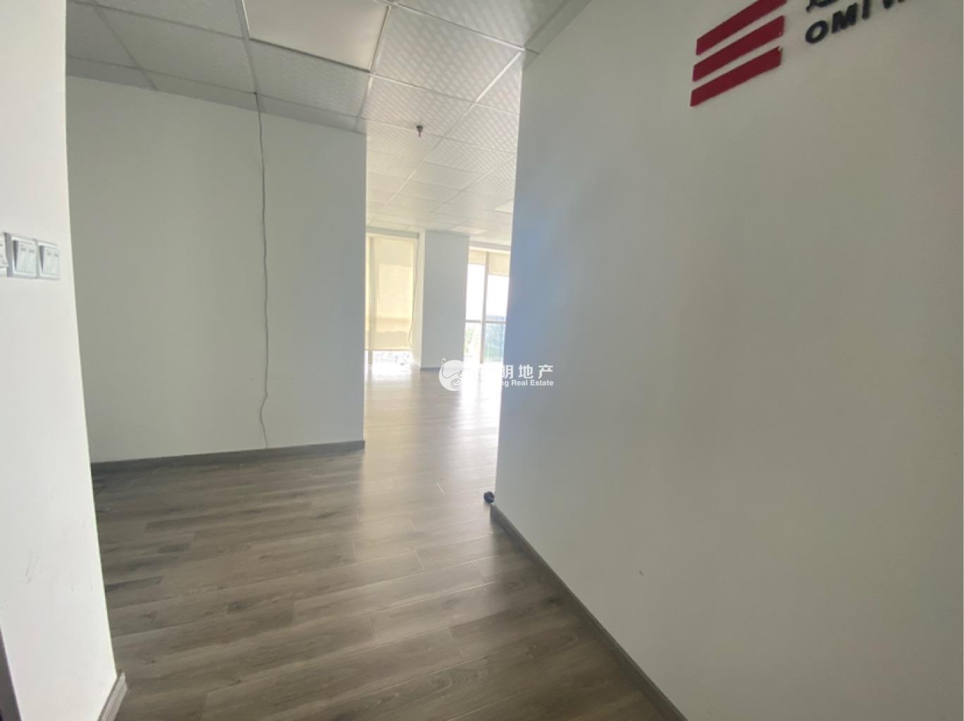 莘庄绿地蓝海106平米写字楼出租