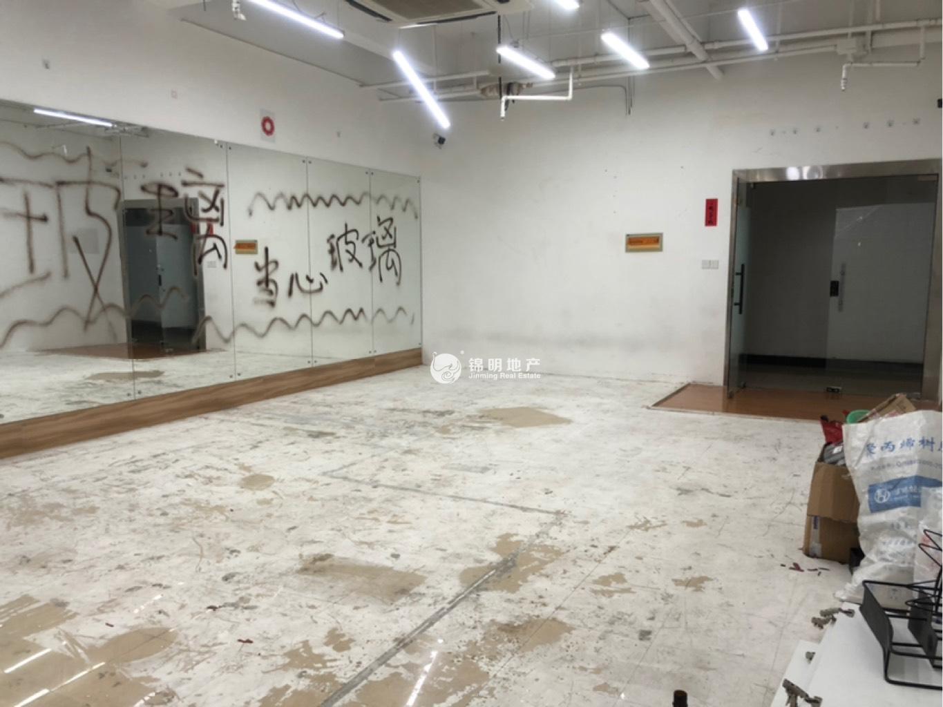 打浦桥建国大厦（公馆）135平米写字楼出租