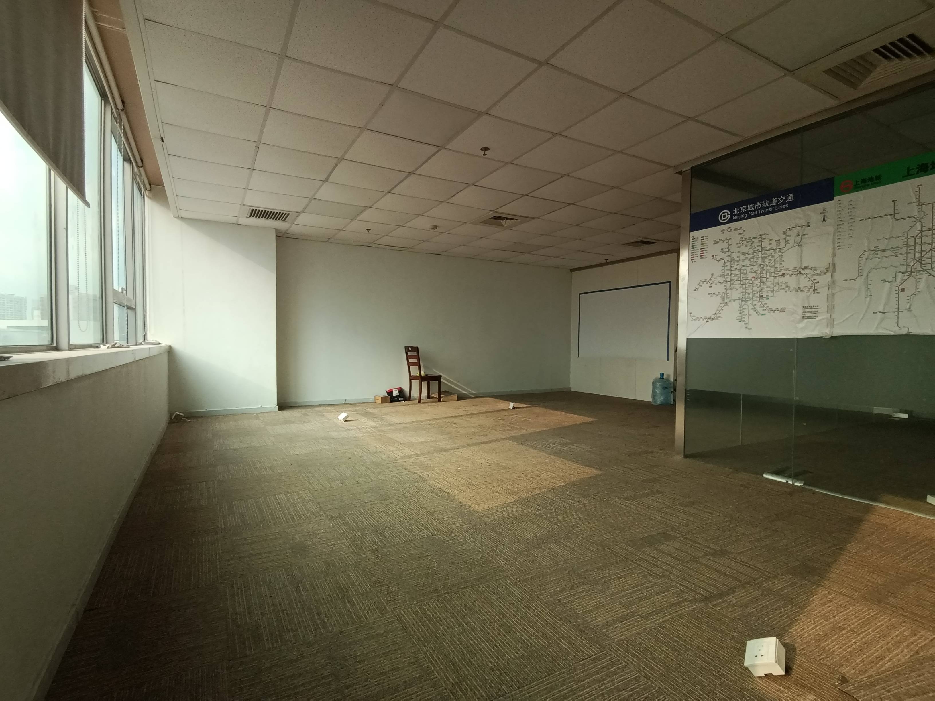 徐家汇兆丰环球大厦97平米写字楼出租