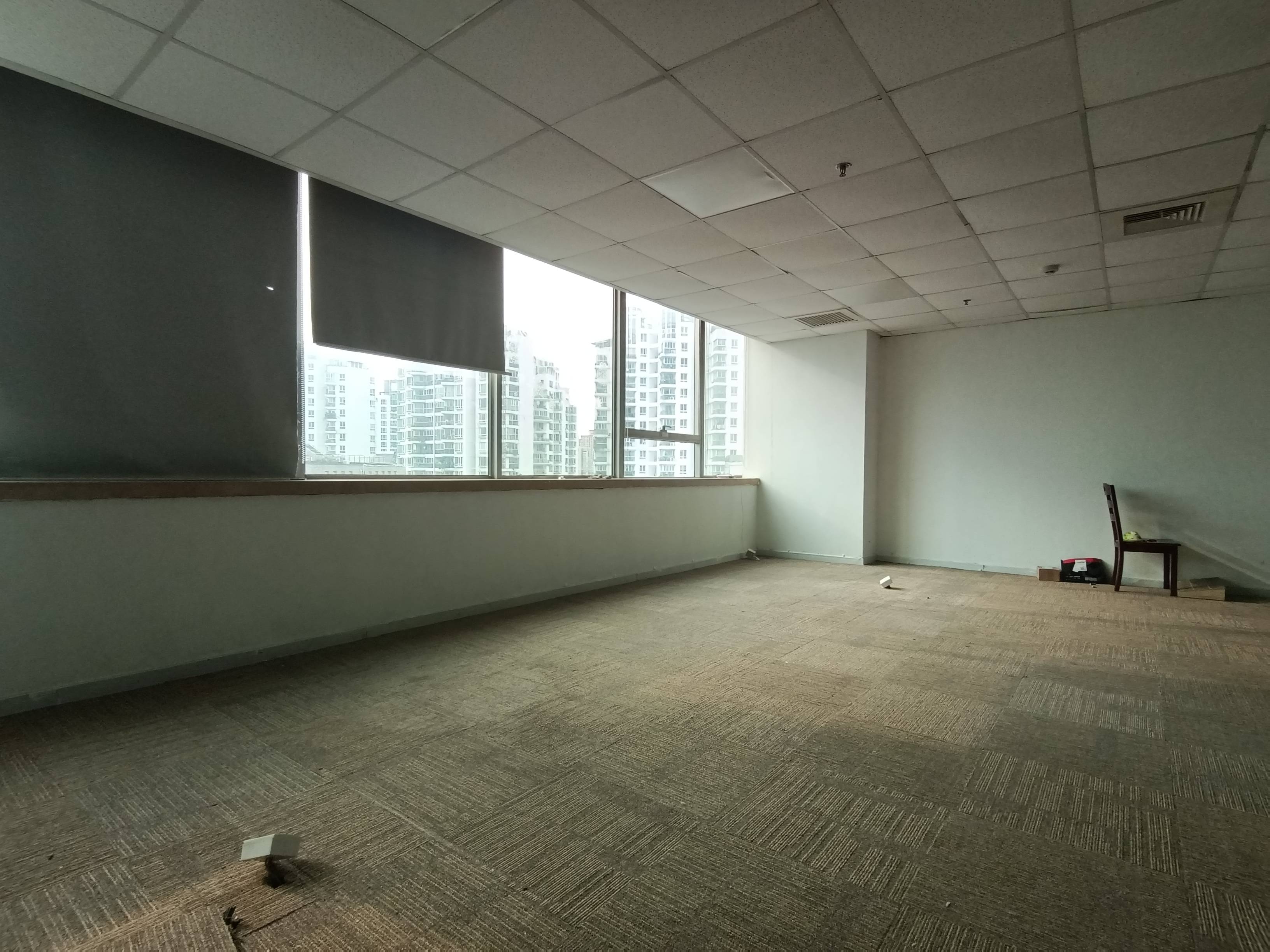 徐家汇兆丰环球大厦97平米写字楼出租