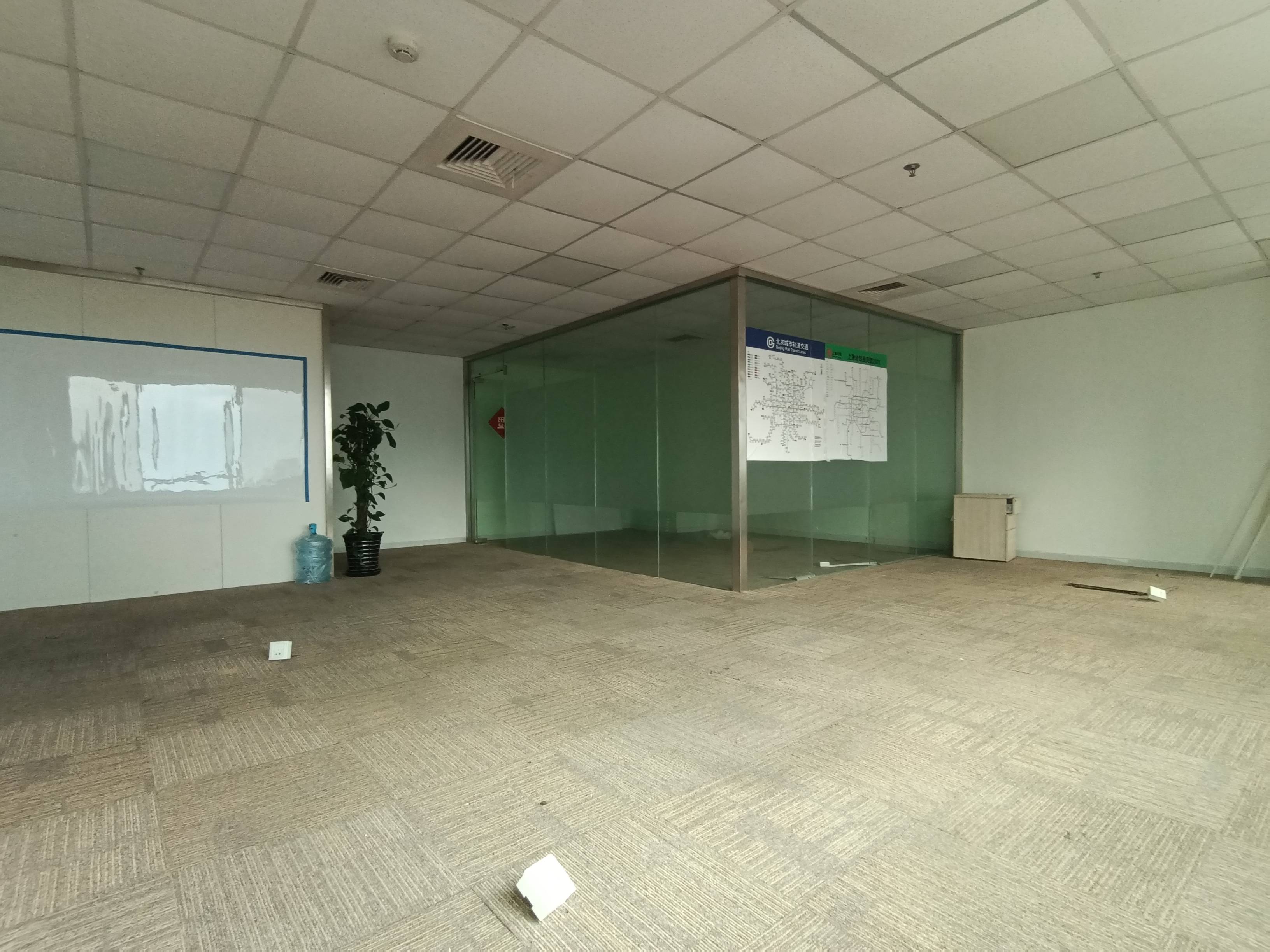 徐家汇兆丰环球大厦97平米写字楼出租