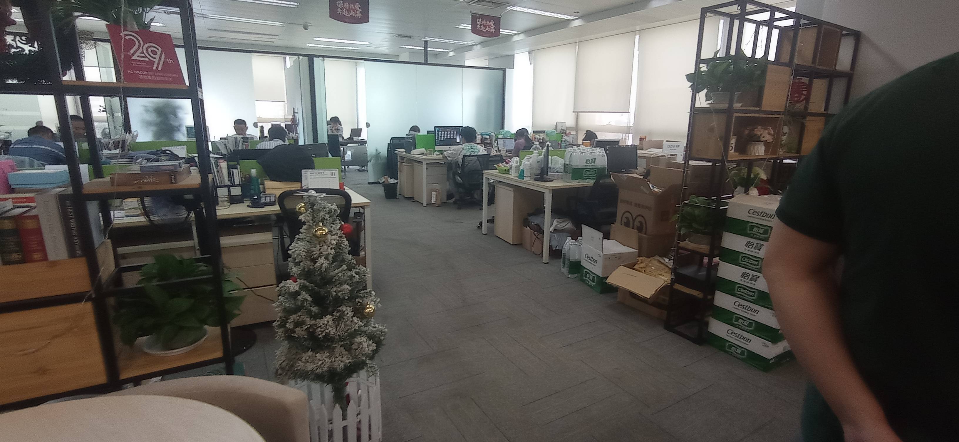 曹杨长城大厦280平米写字楼出租