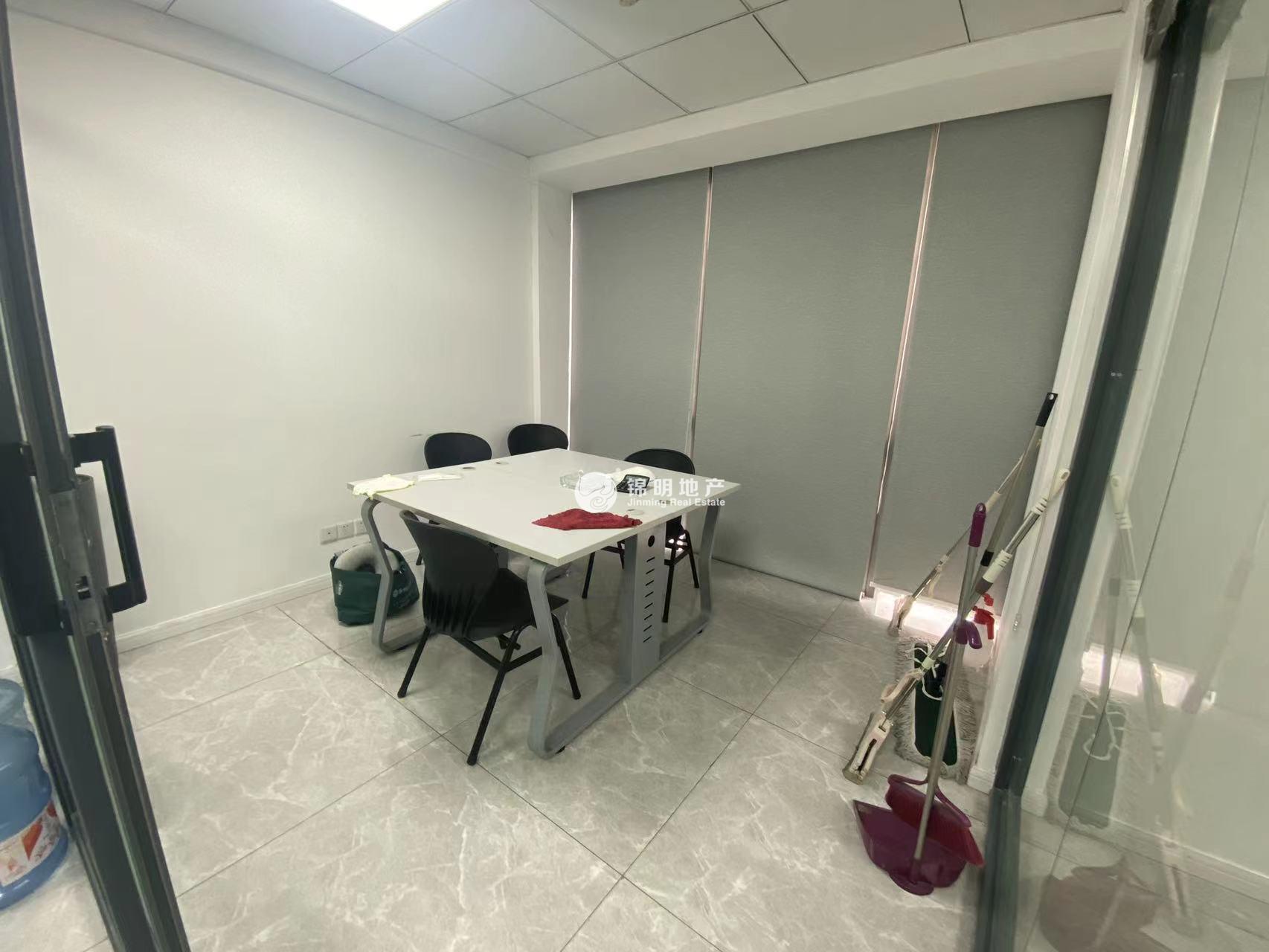 莘庄绿地蓝海102平米写字楼出租