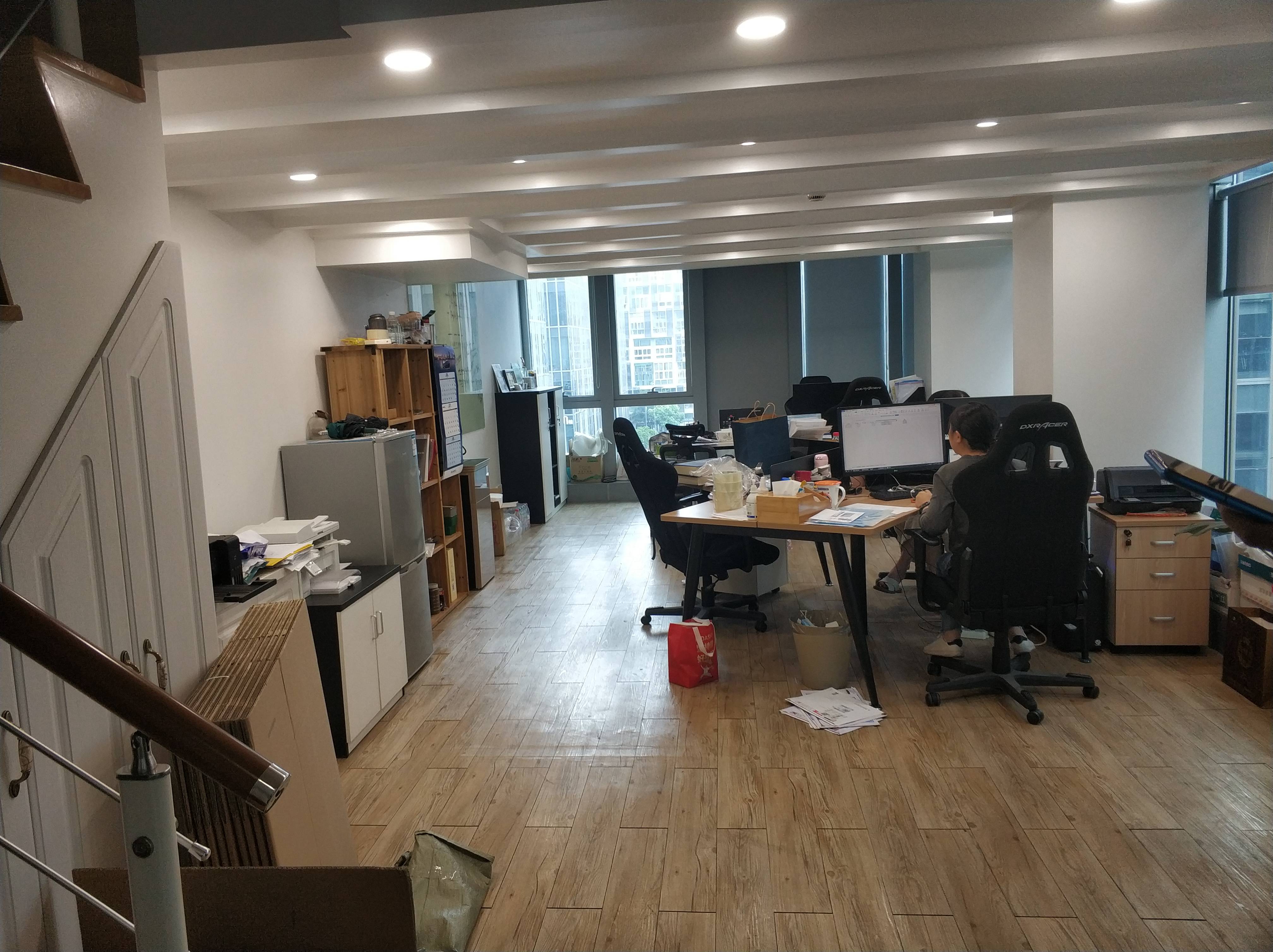 七宝万科七宝国际68平米写字楼出租