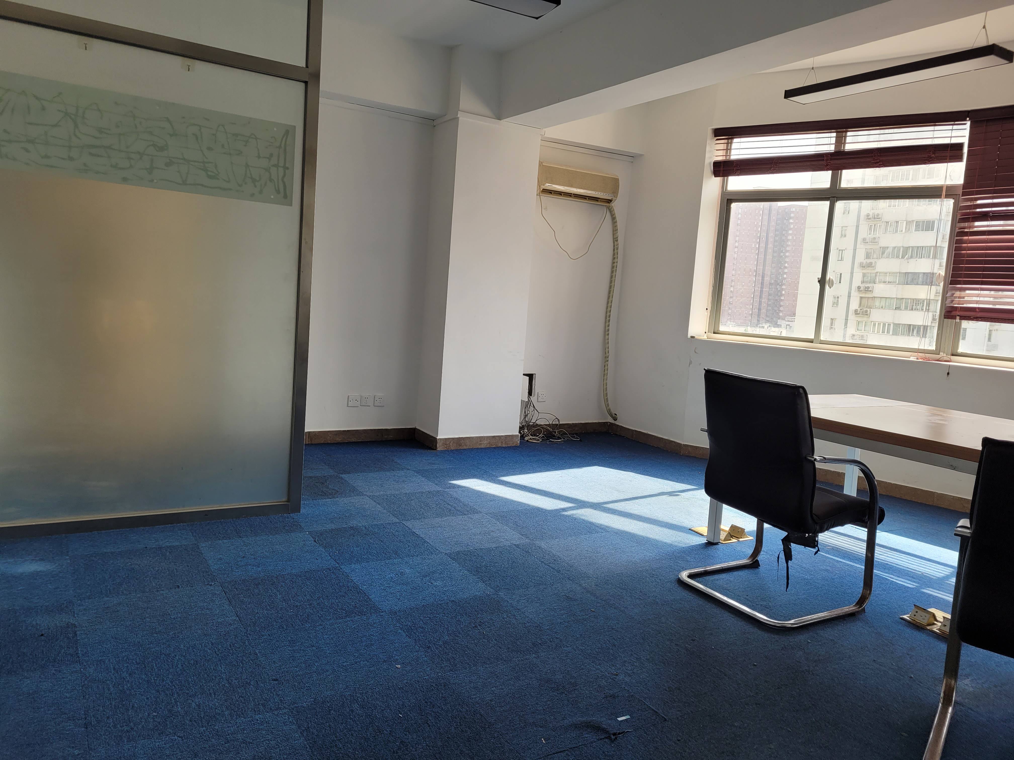 徐家汇博大商务楼64平米写字楼出租