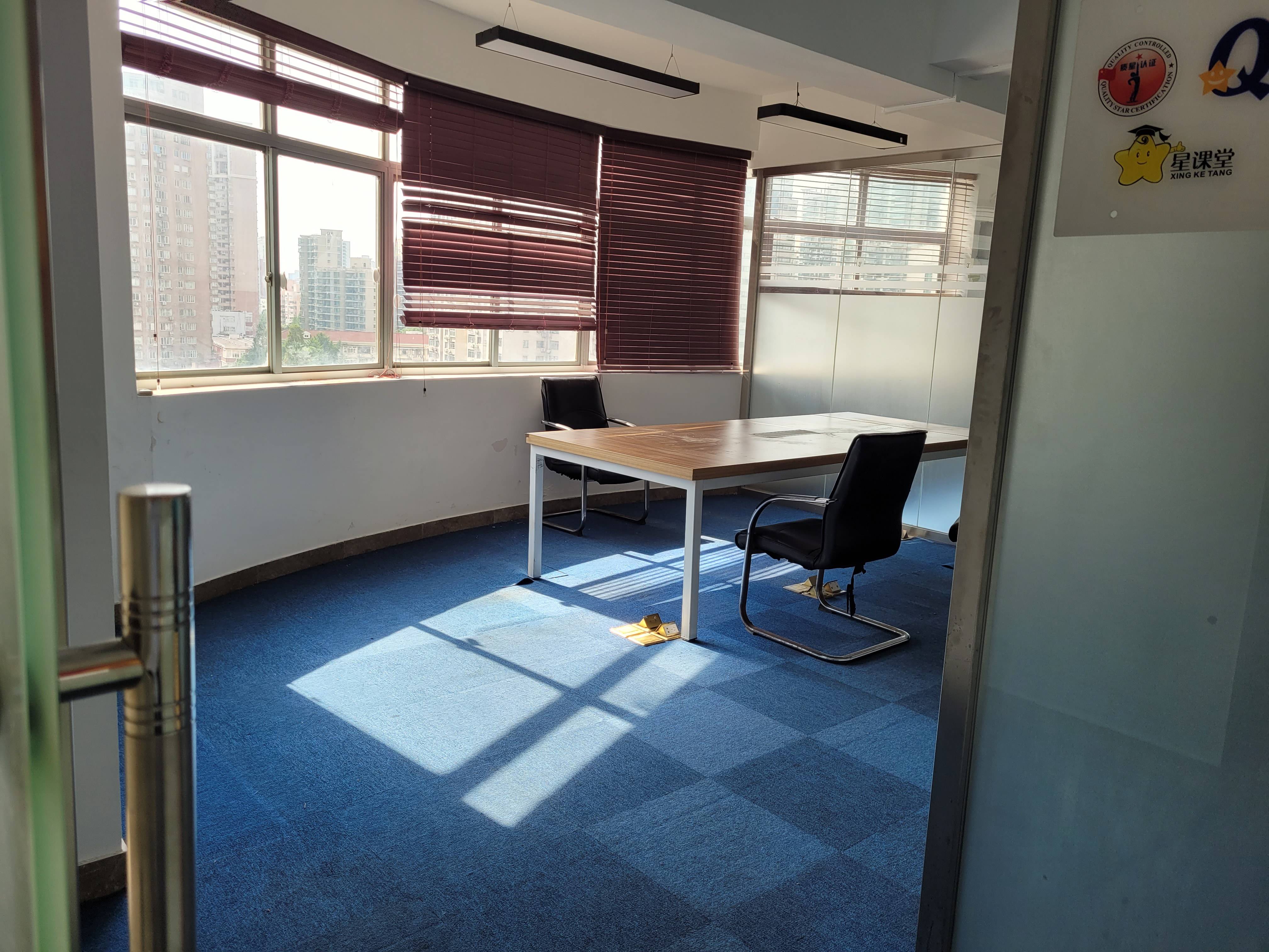 徐家汇博大商务楼64平米写字楼出租