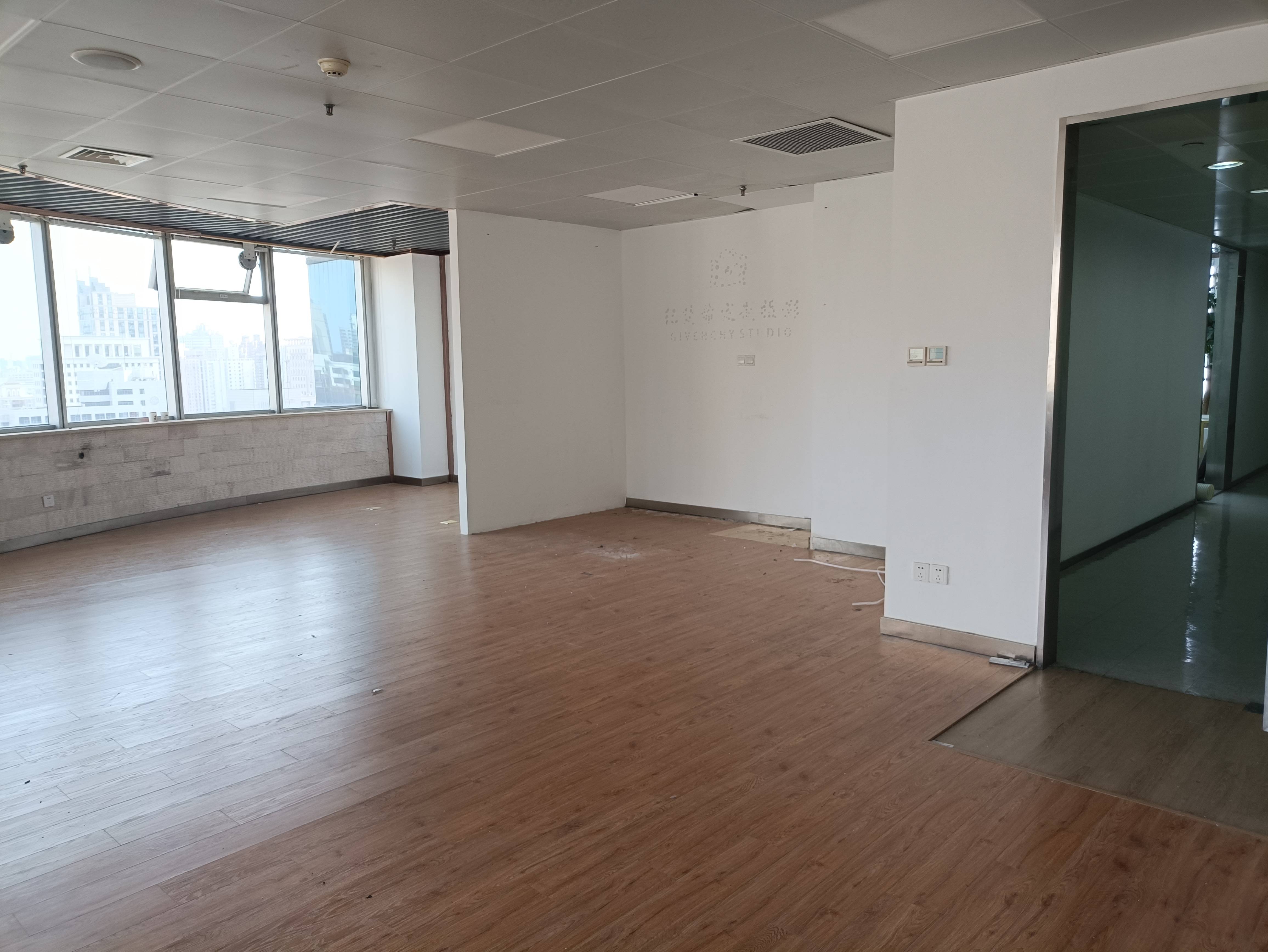 徐家汇上海实业大厦123平米写字楼出租