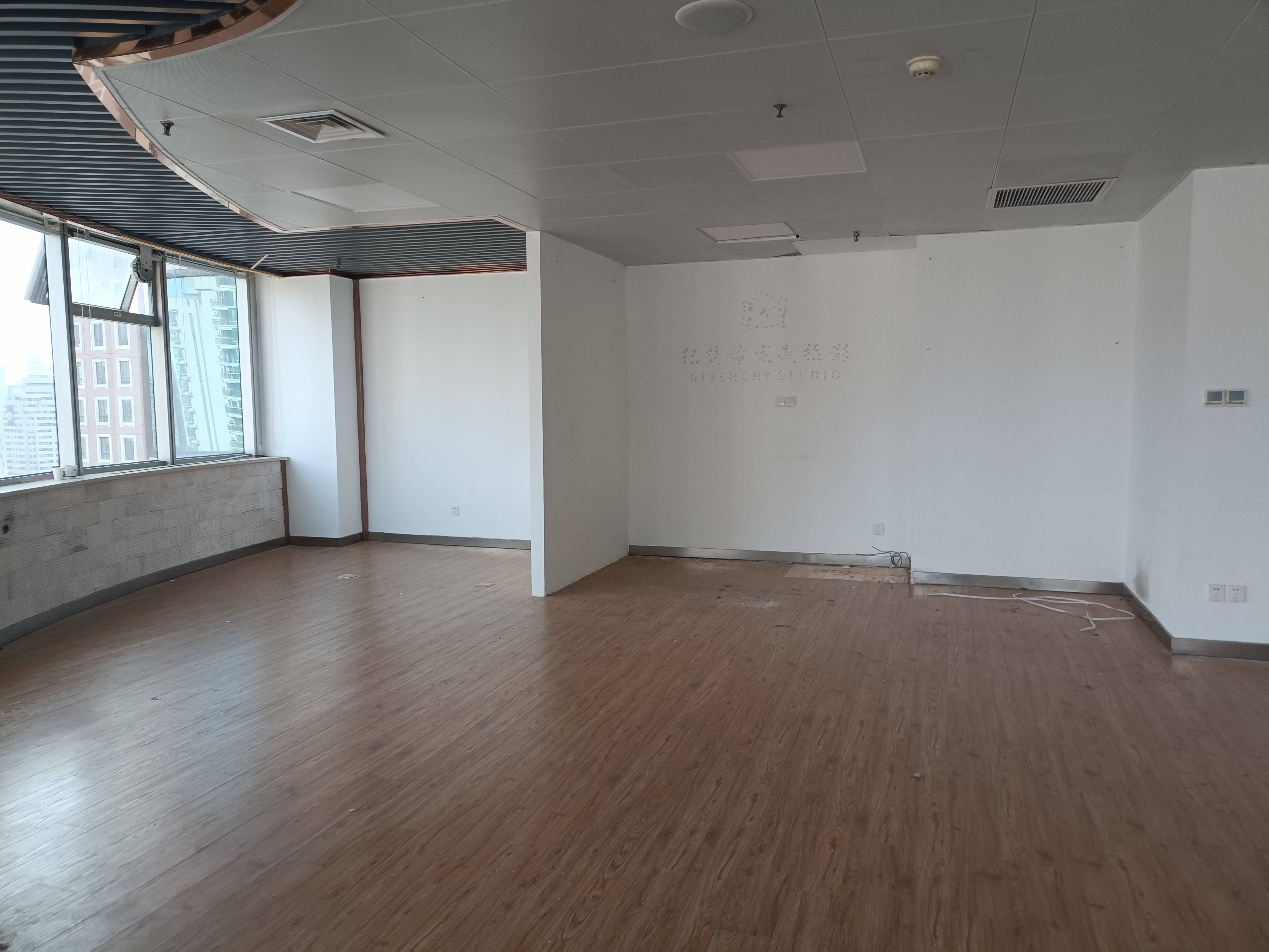 徐家汇上海实业大厦123平米写字楼出租