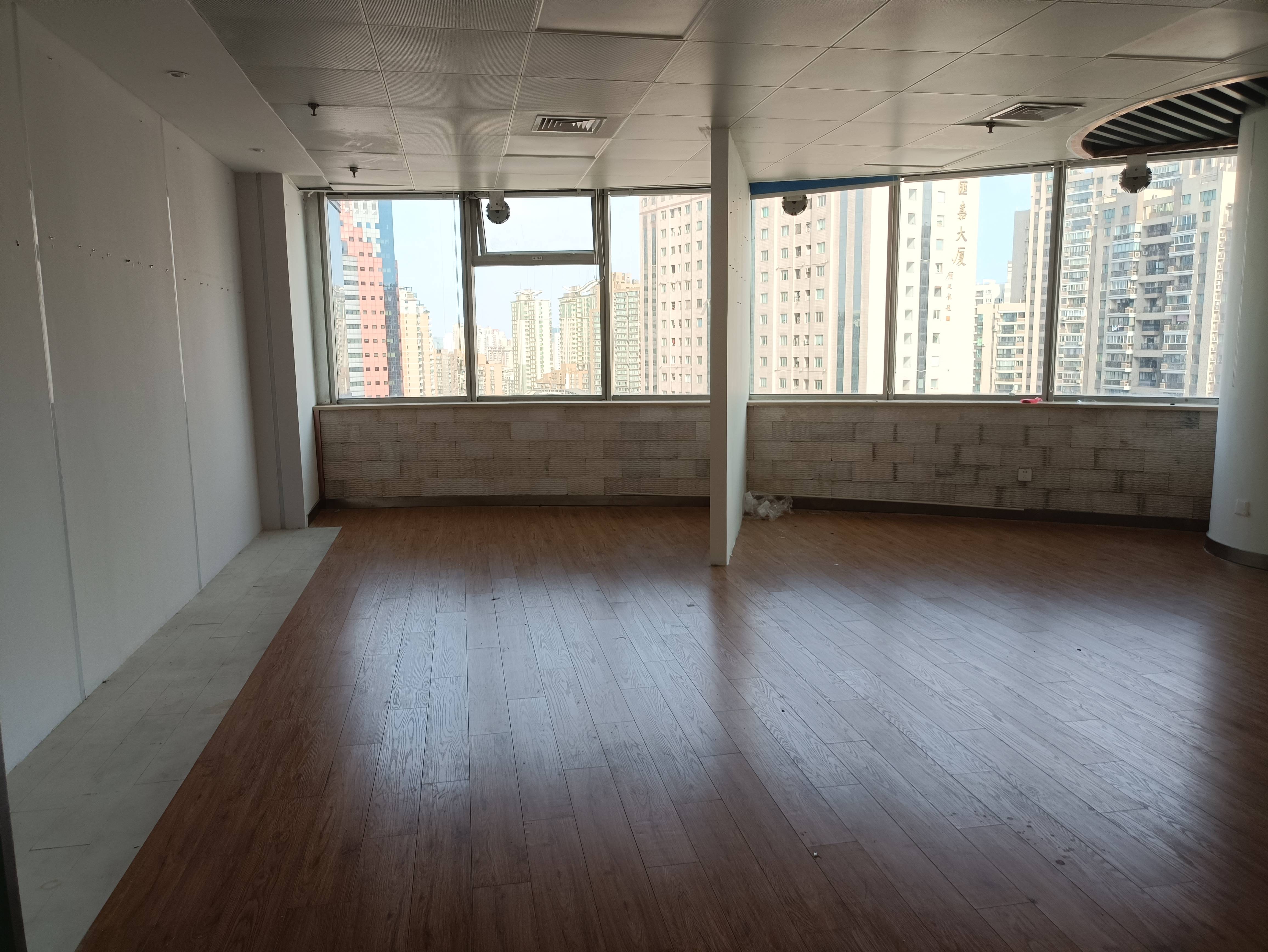 徐家汇上海实业大厦123平米写字楼出租