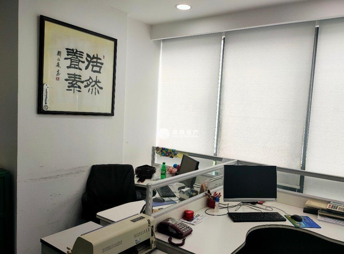 曹杨绿地和创大厦122平米写字楼出租