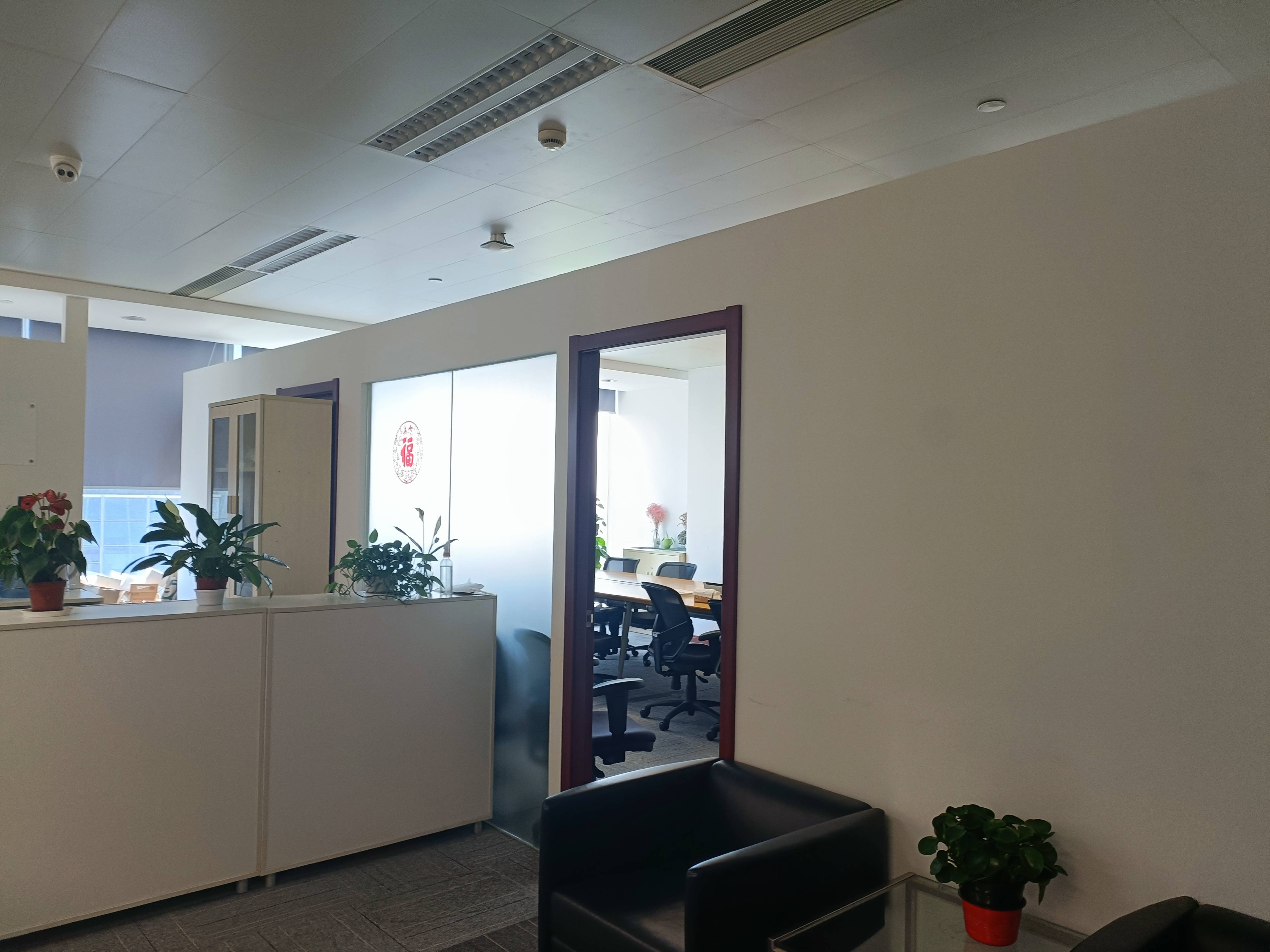 龙华上海绿地中心一期270平米写字楼出租