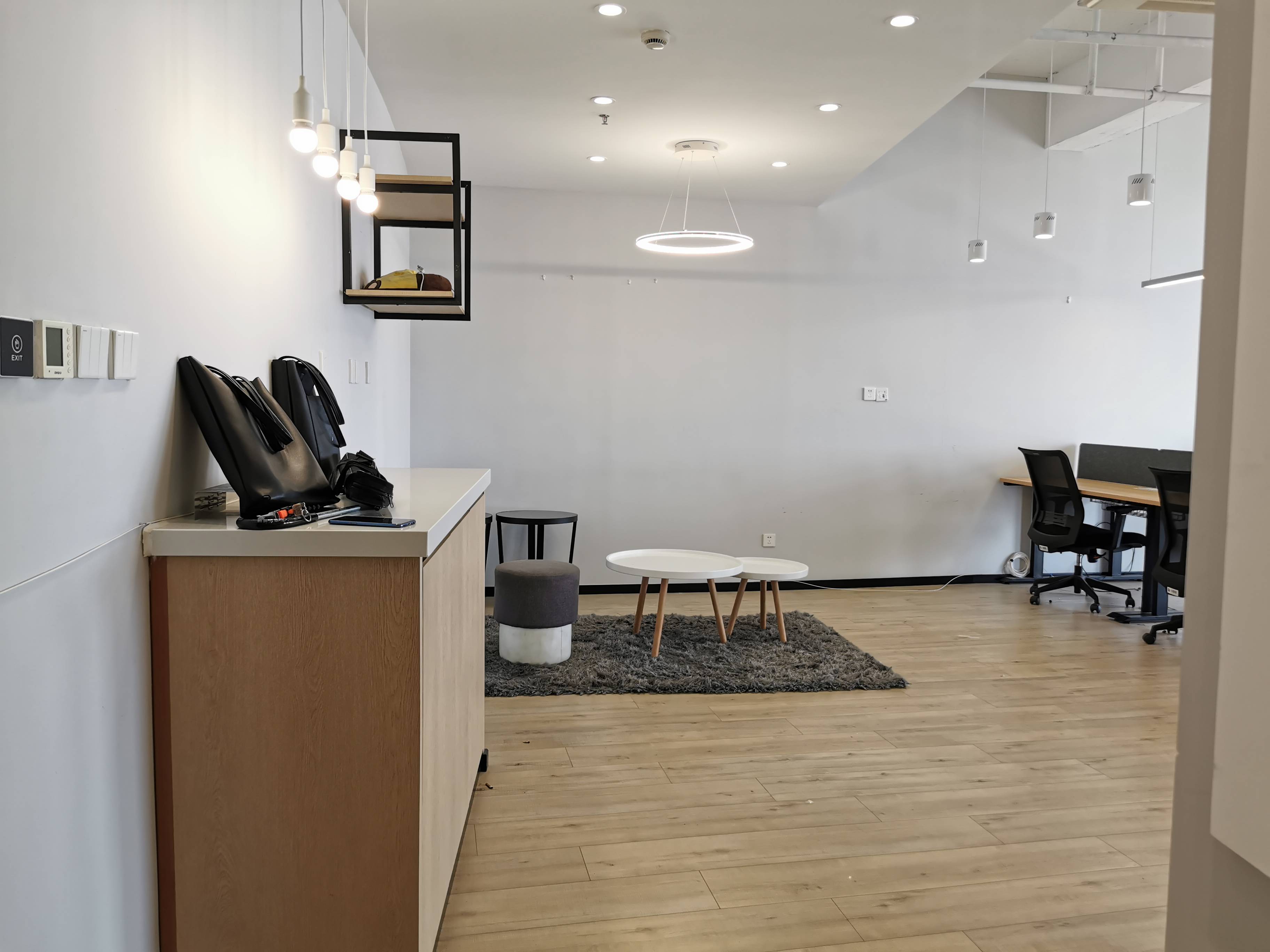 长寿路源达大厦132平米写字楼出租