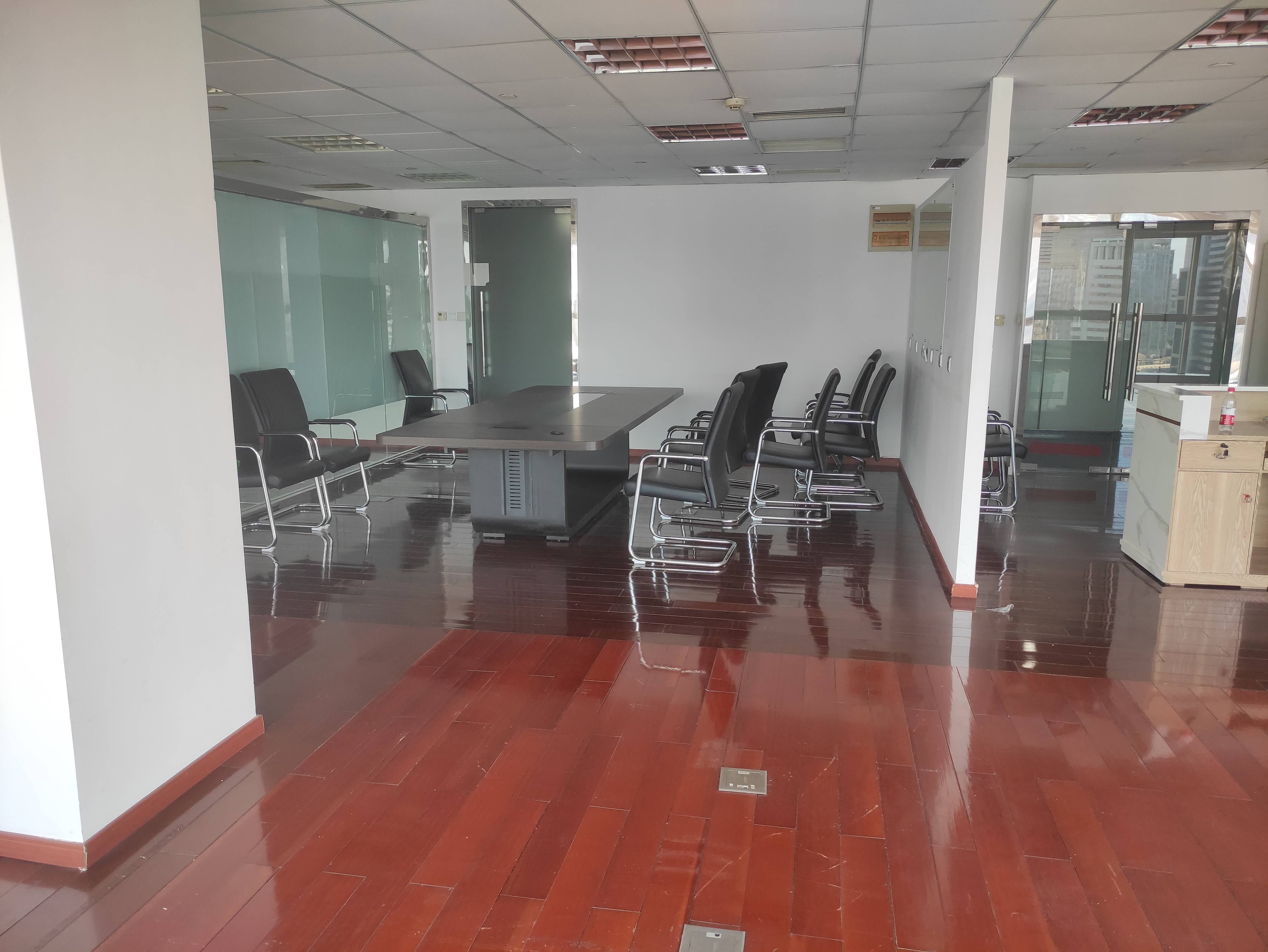 淮海中路东淮海国际大厦70平米写字楼出租