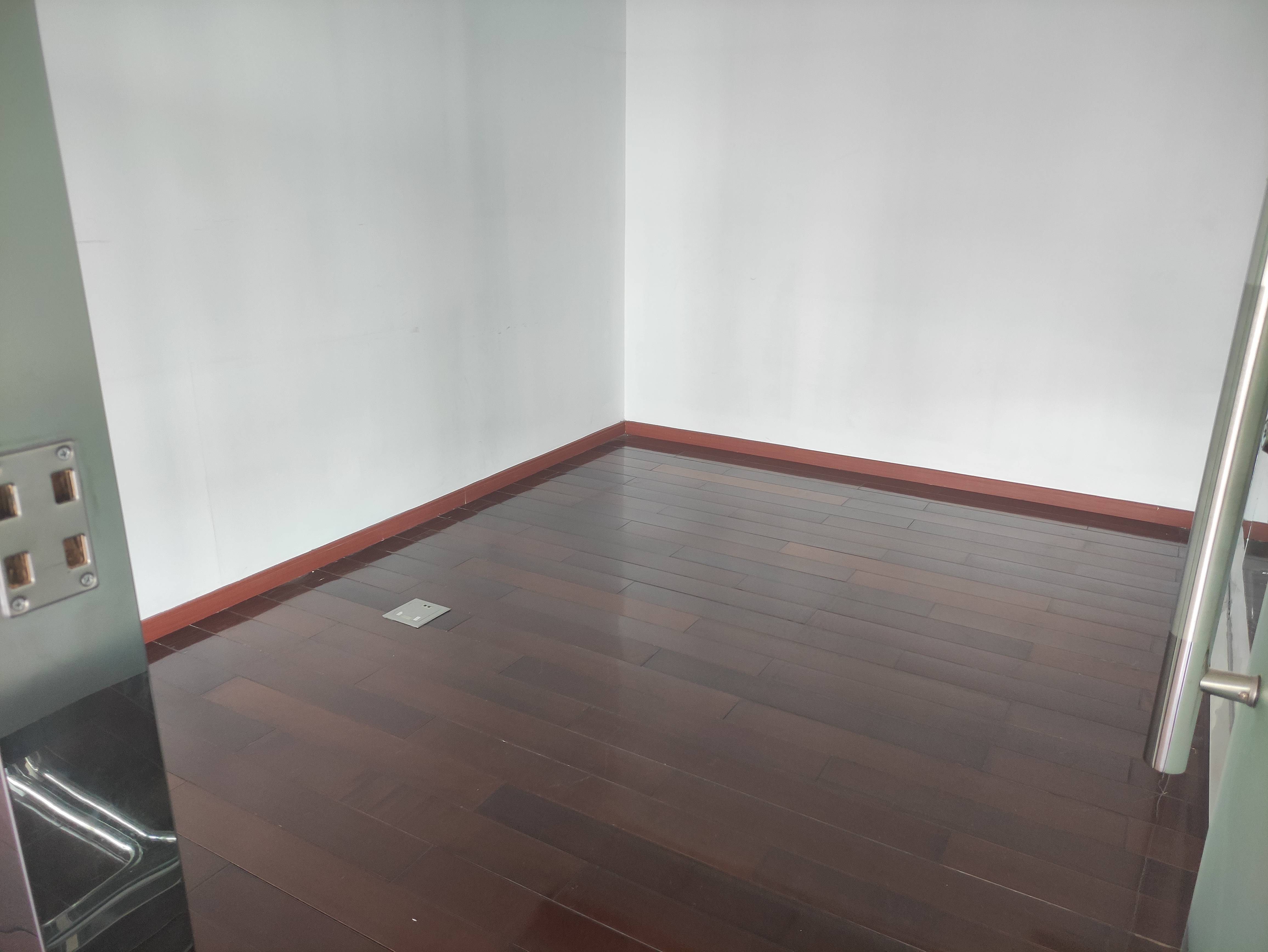 淮海中路东淮海国际大厦70平米写字楼出租