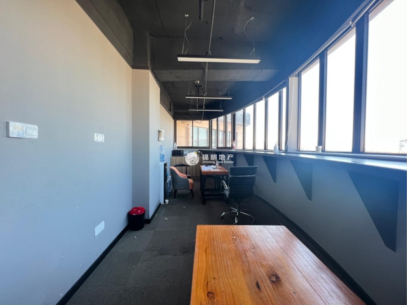 打浦桥宝鼎大厦172平米写字楼出租