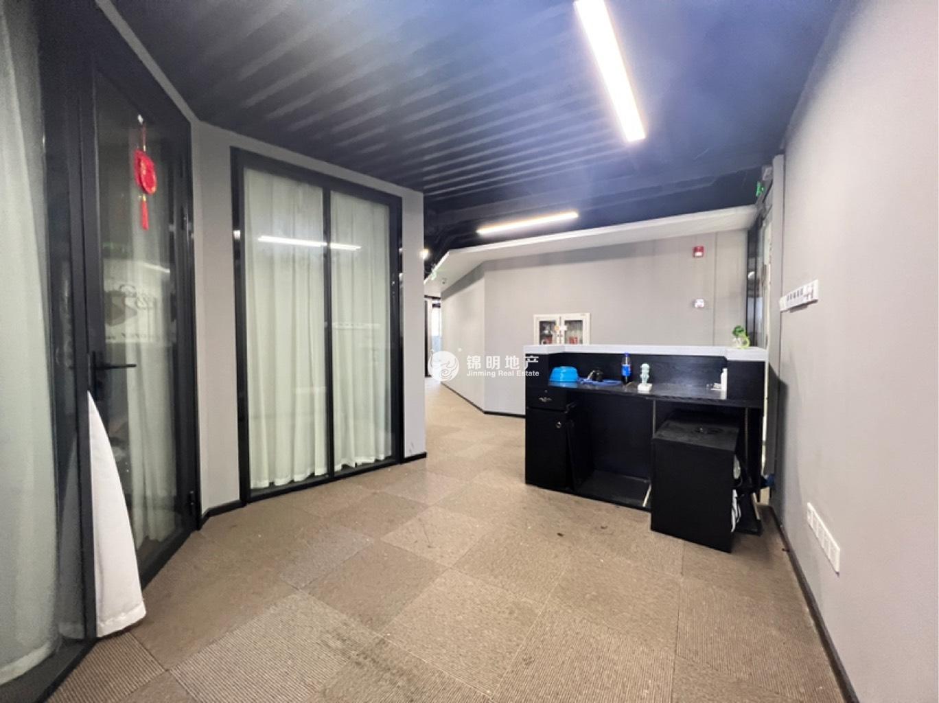 打浦桥宝鼎大厦172平米写字楼出租