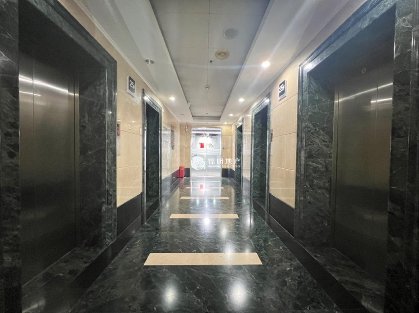 打浦桥宝鼎大厦172平米写字楼出租