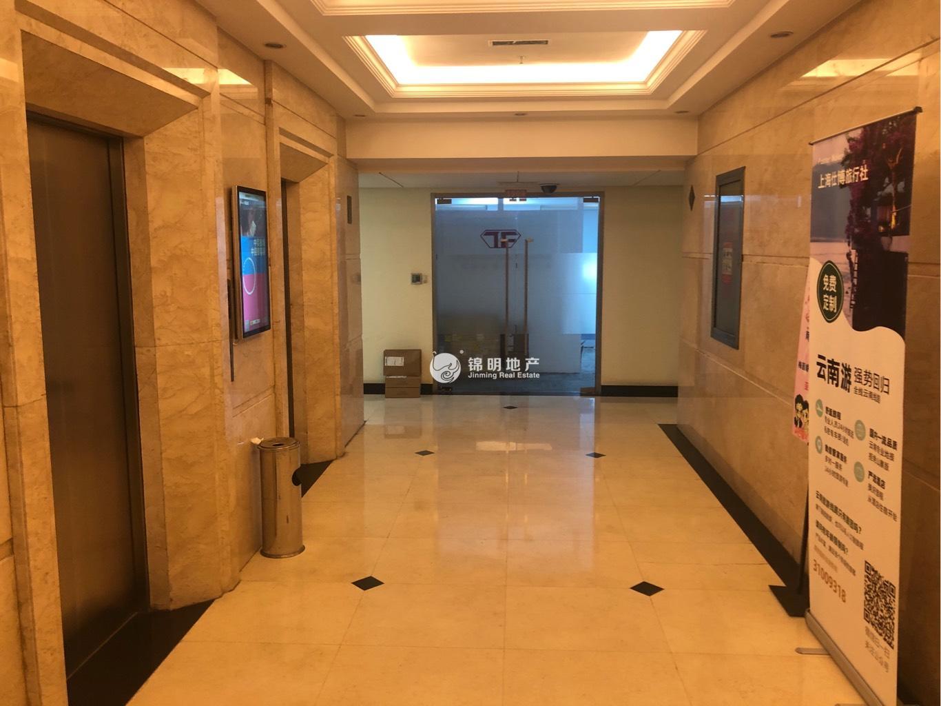 南京东路亚洲大厦60平米写字楼出租