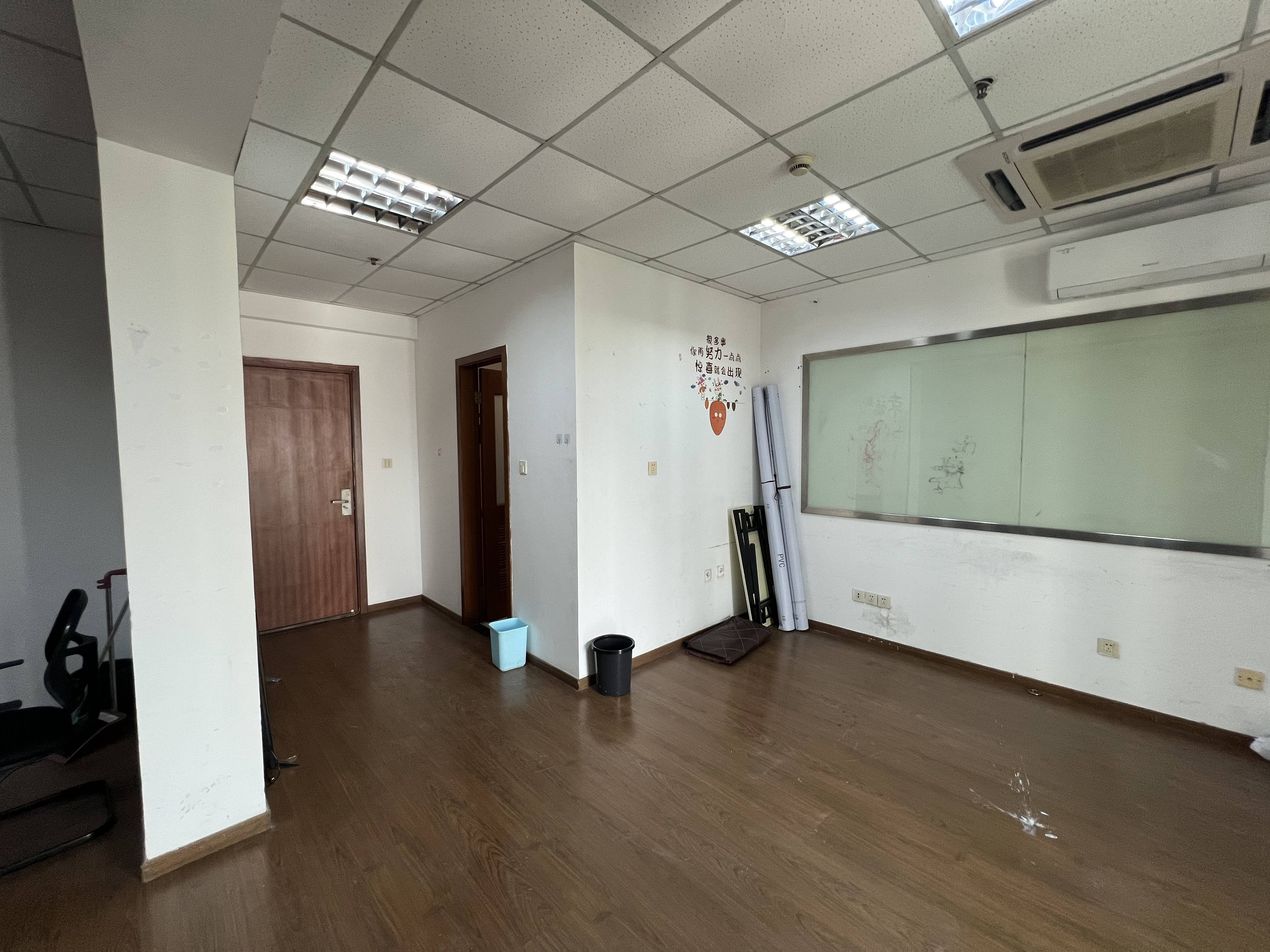 临平路飘鹰世纪大厦88平米写字楼出租