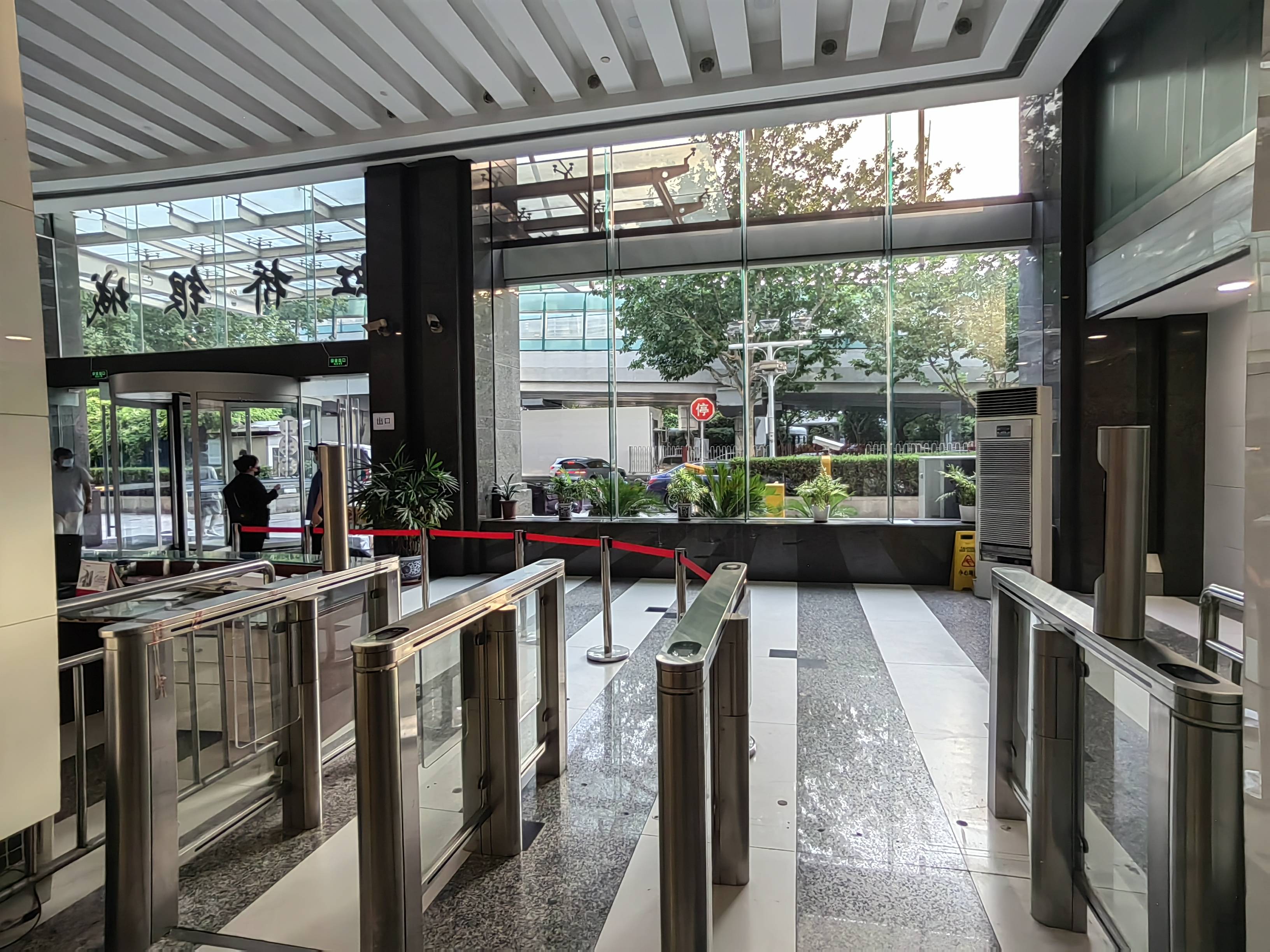 虹桥虹桥银城109平米写字楼出租