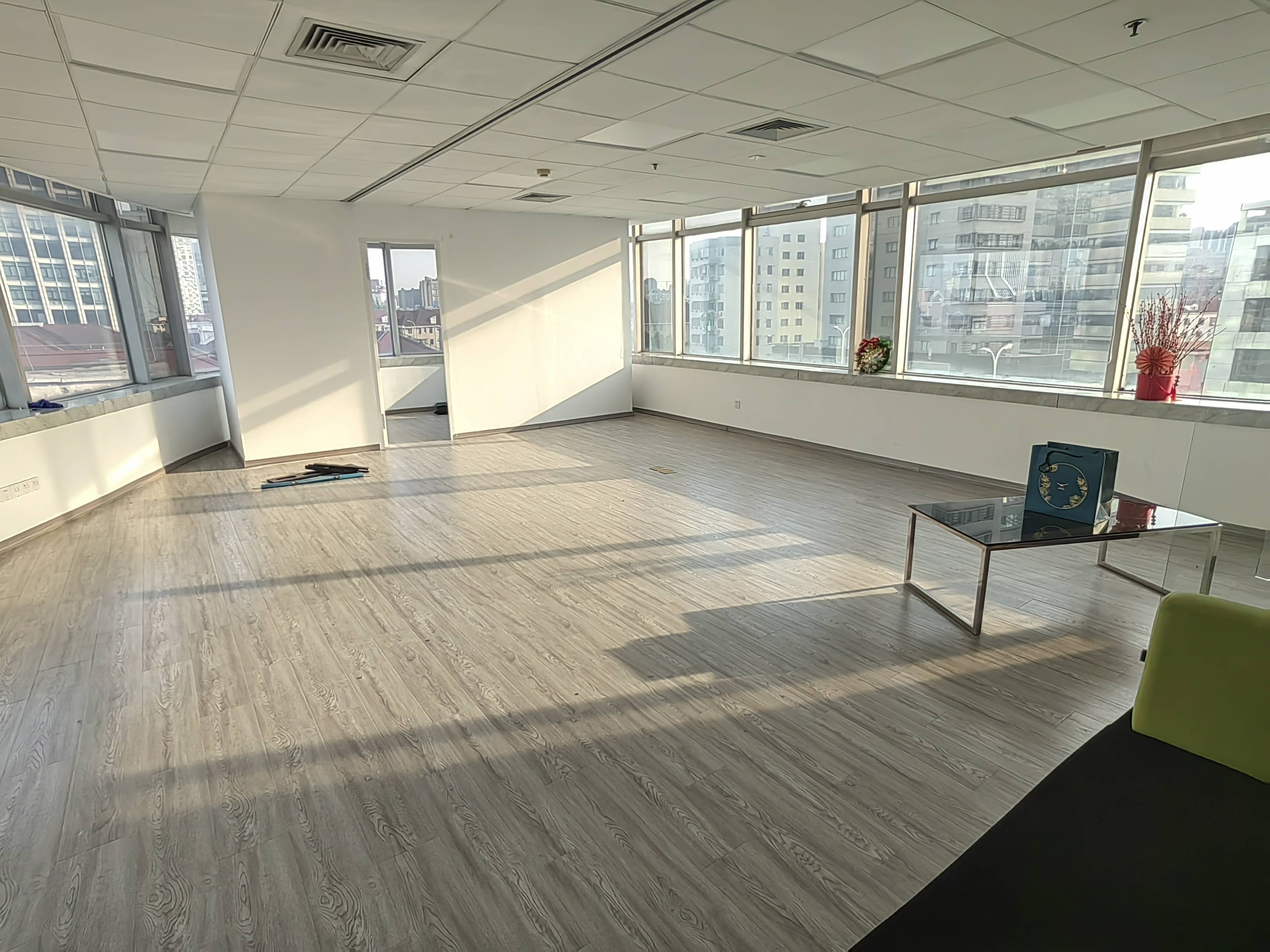 虹桥虹桥银城109平米写字楼出租