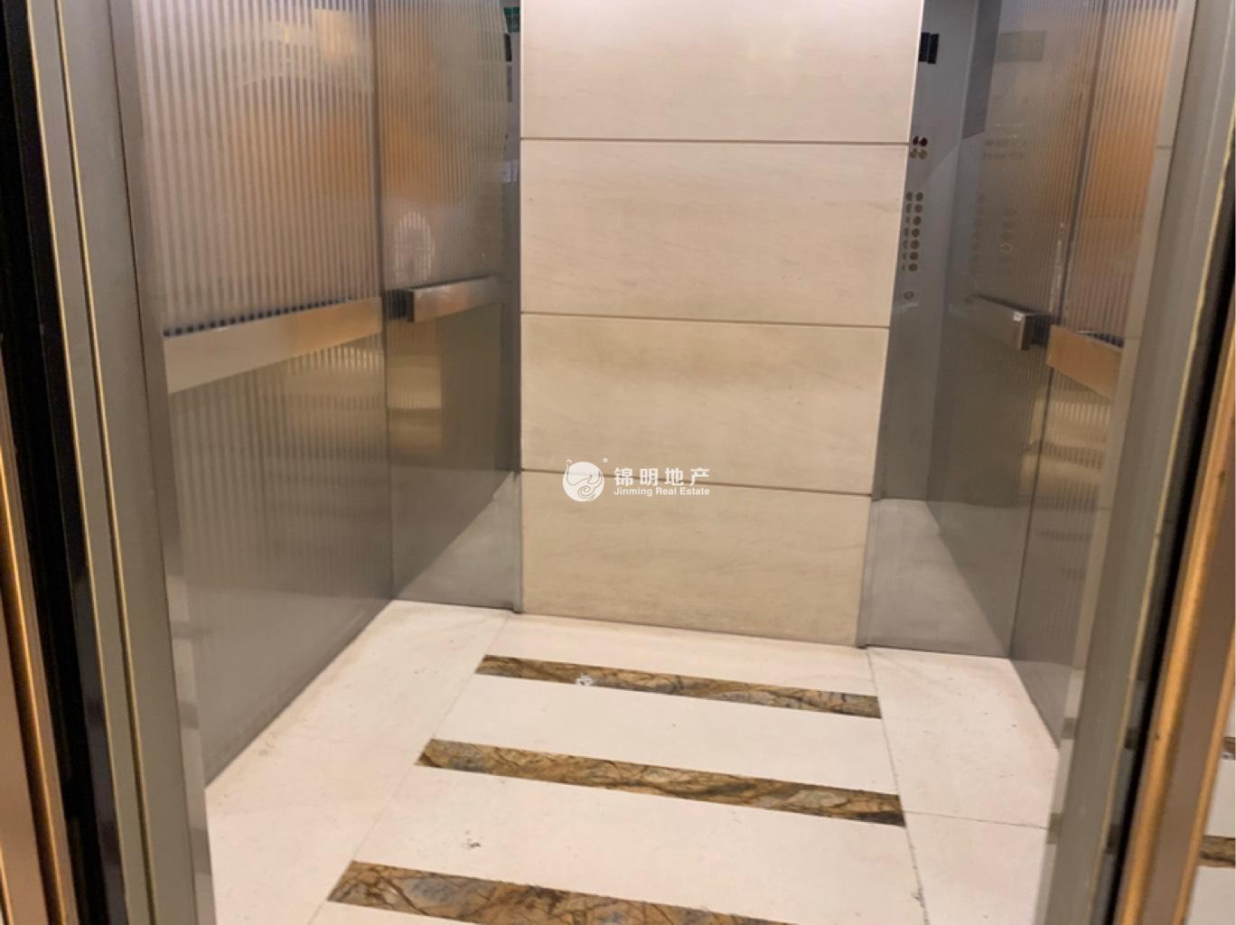 不夜城企业广场69平米写字楼出租