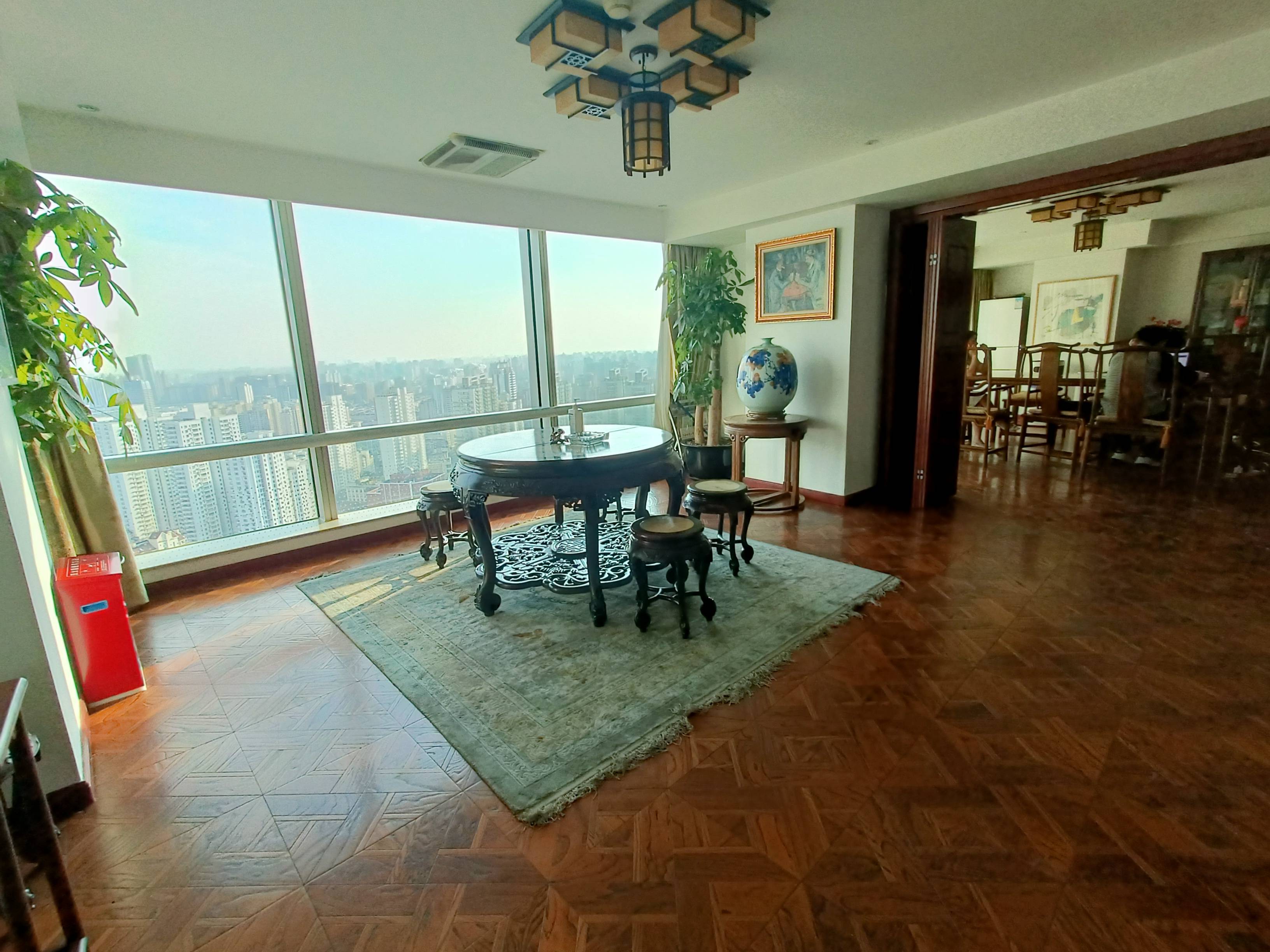 打浦桥中港汇黄浦135平米写字楼出租