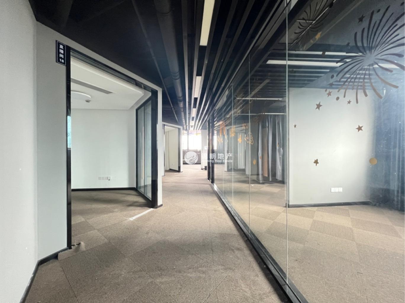 打浦桥宝鼎大厦172平米写字楼出租