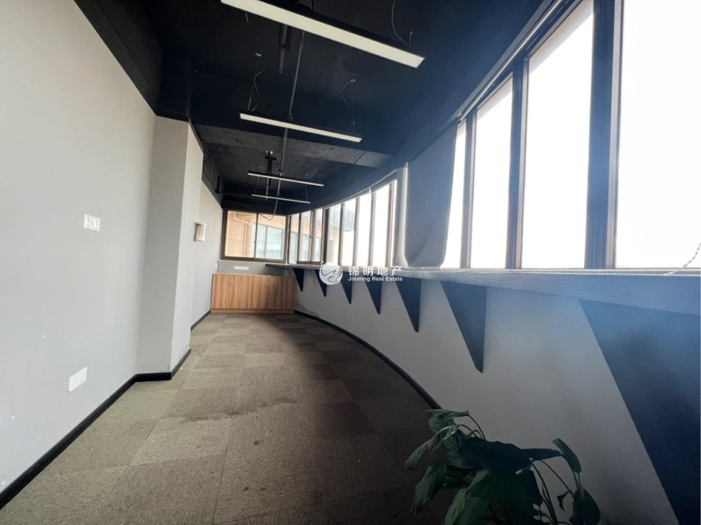 打浦桥宝鼎大厦172平米写字楼出租