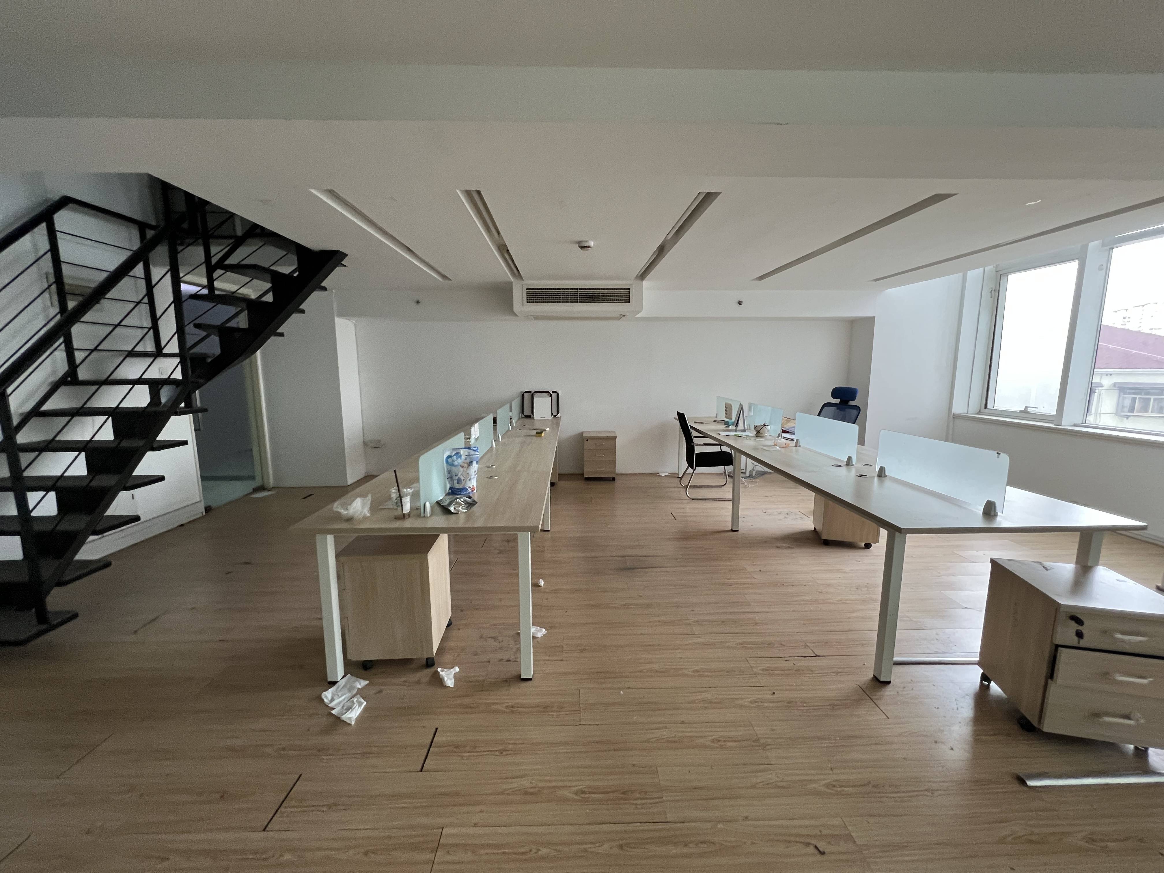 四川北路海泰时代大厦104平米写字楼出租