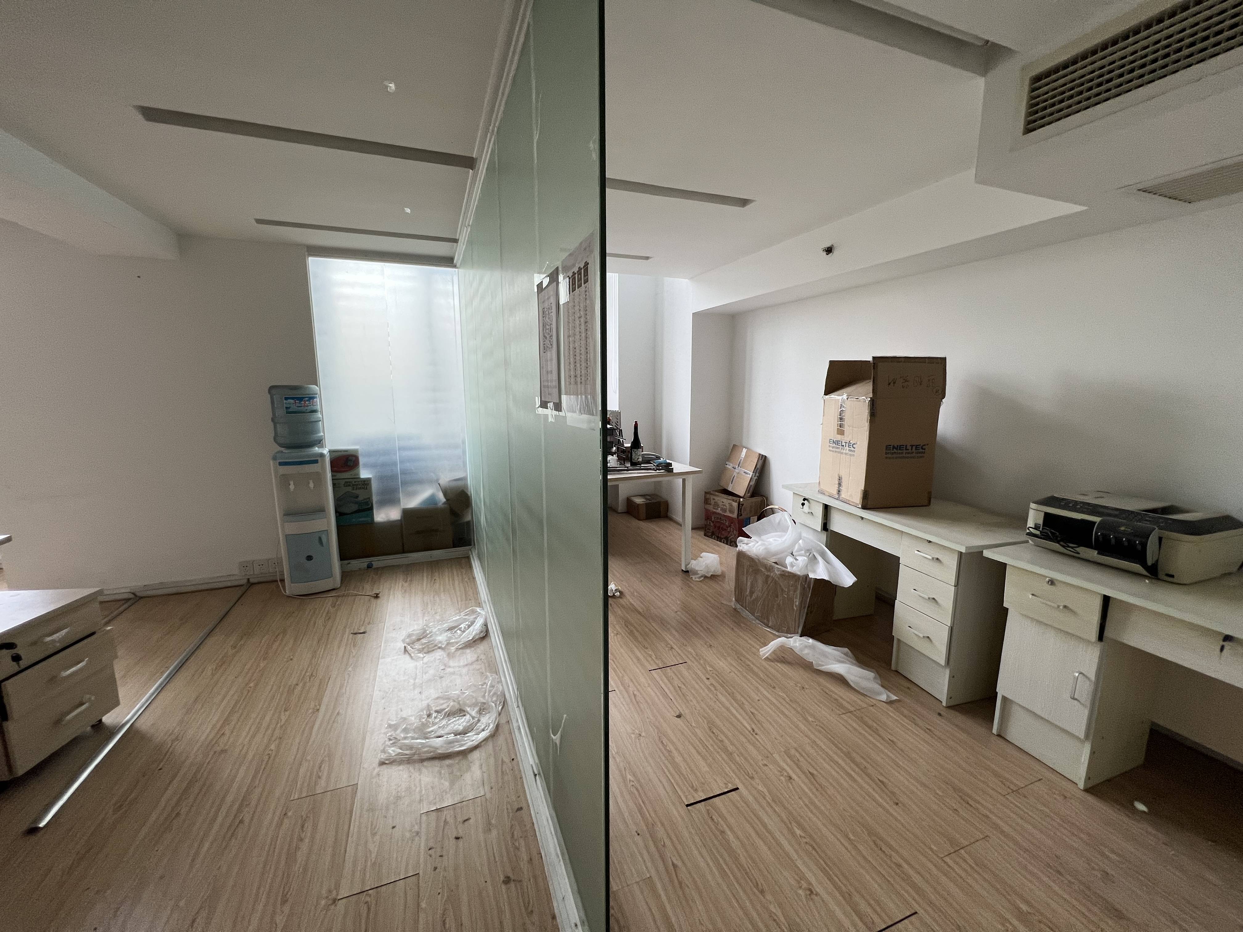 四川北路海泰时代大厦104平米写字楼出租