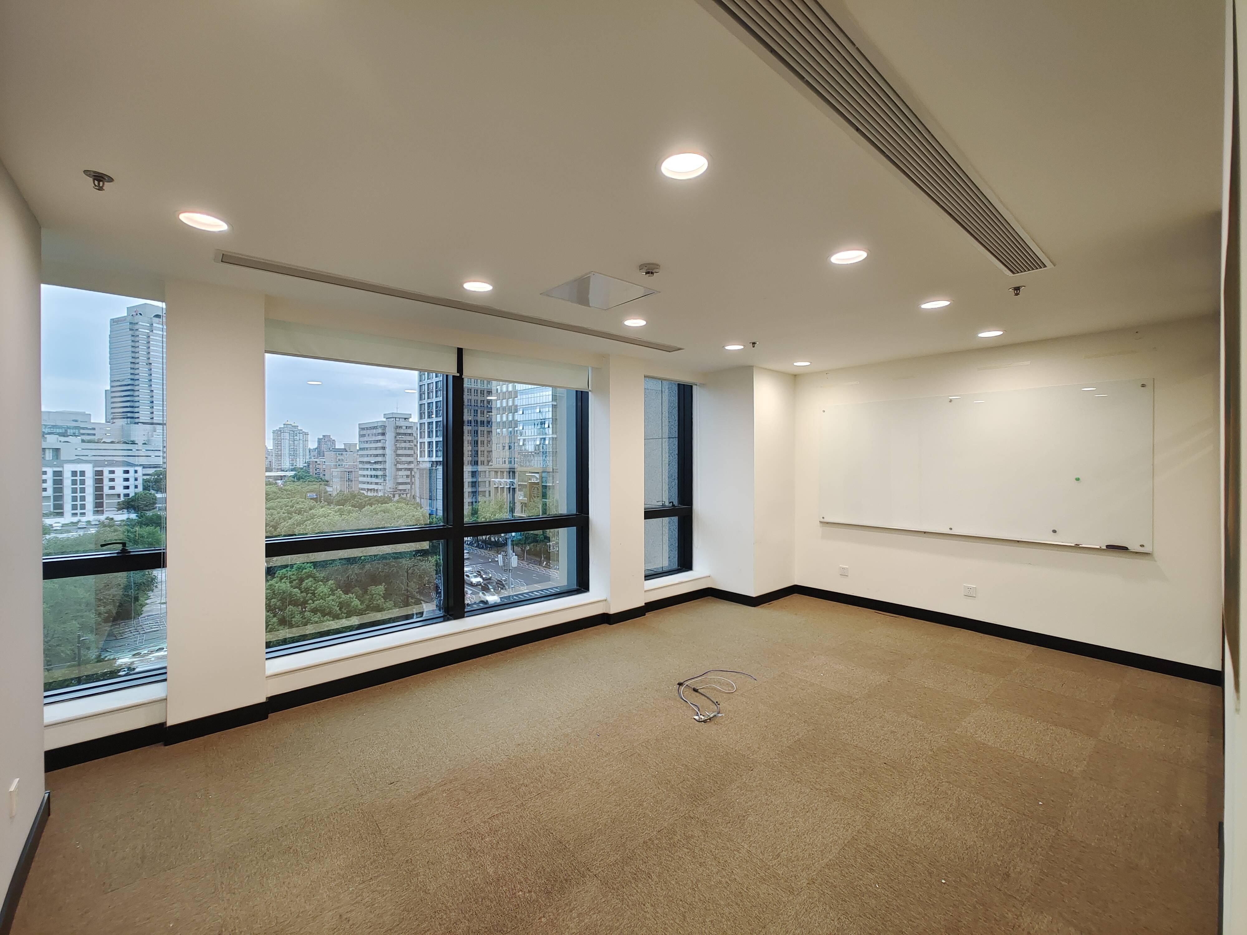 仙霞远东国际广场87平米写字楼出租