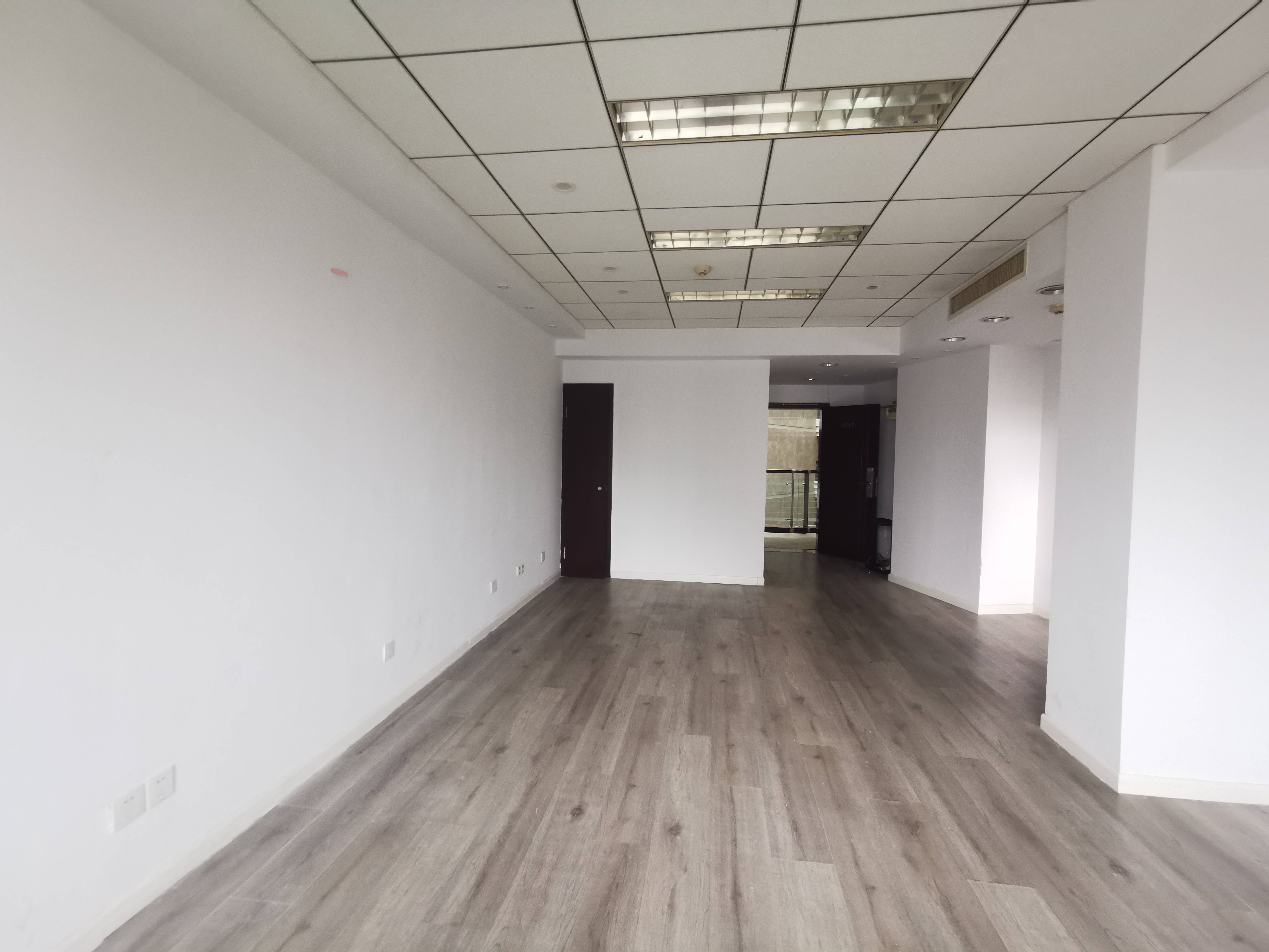 徐家汇嘉汇国际广场63平米写字楼出租