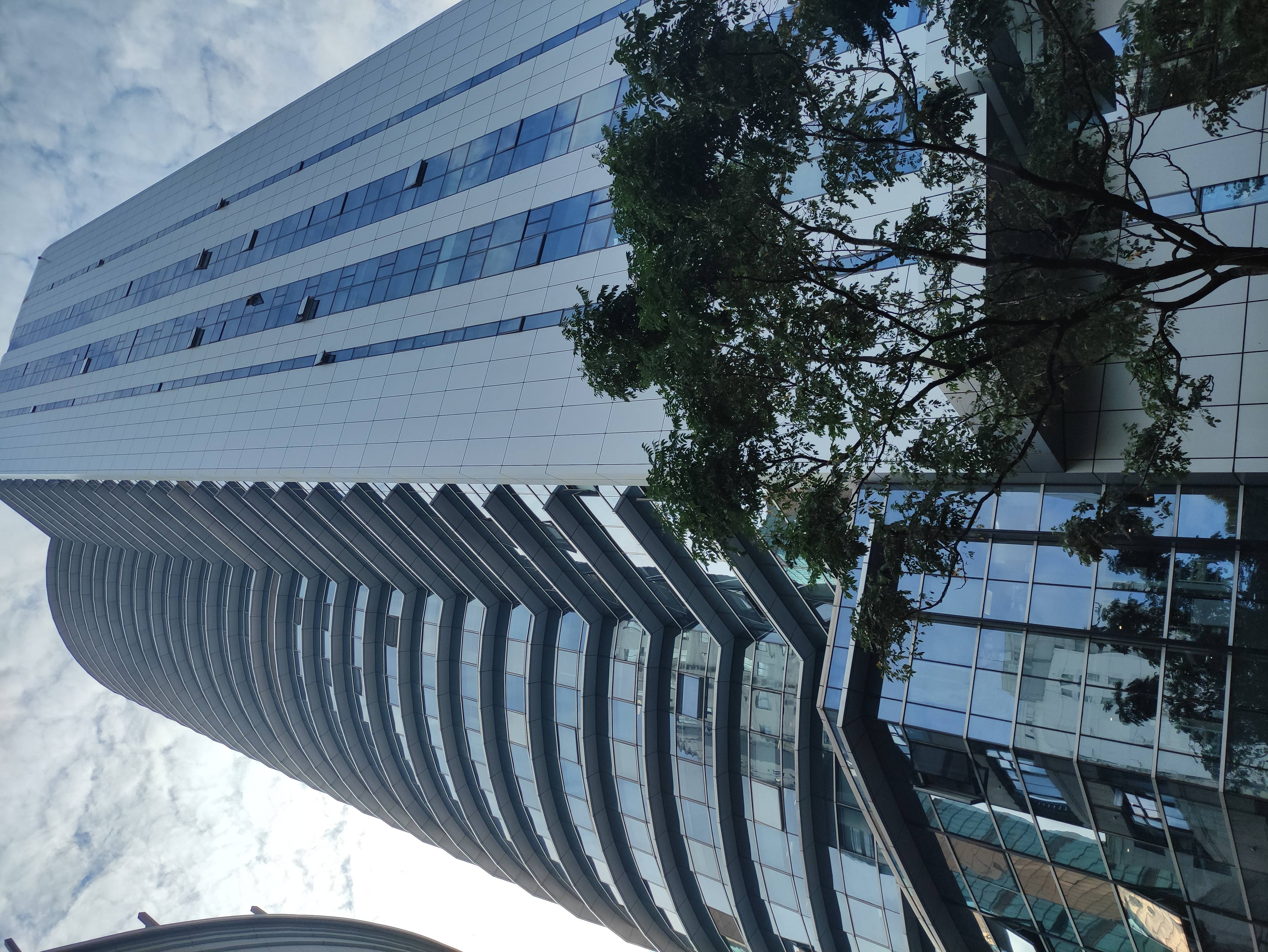 静安寺静安中华大厦123平米写字楼出租