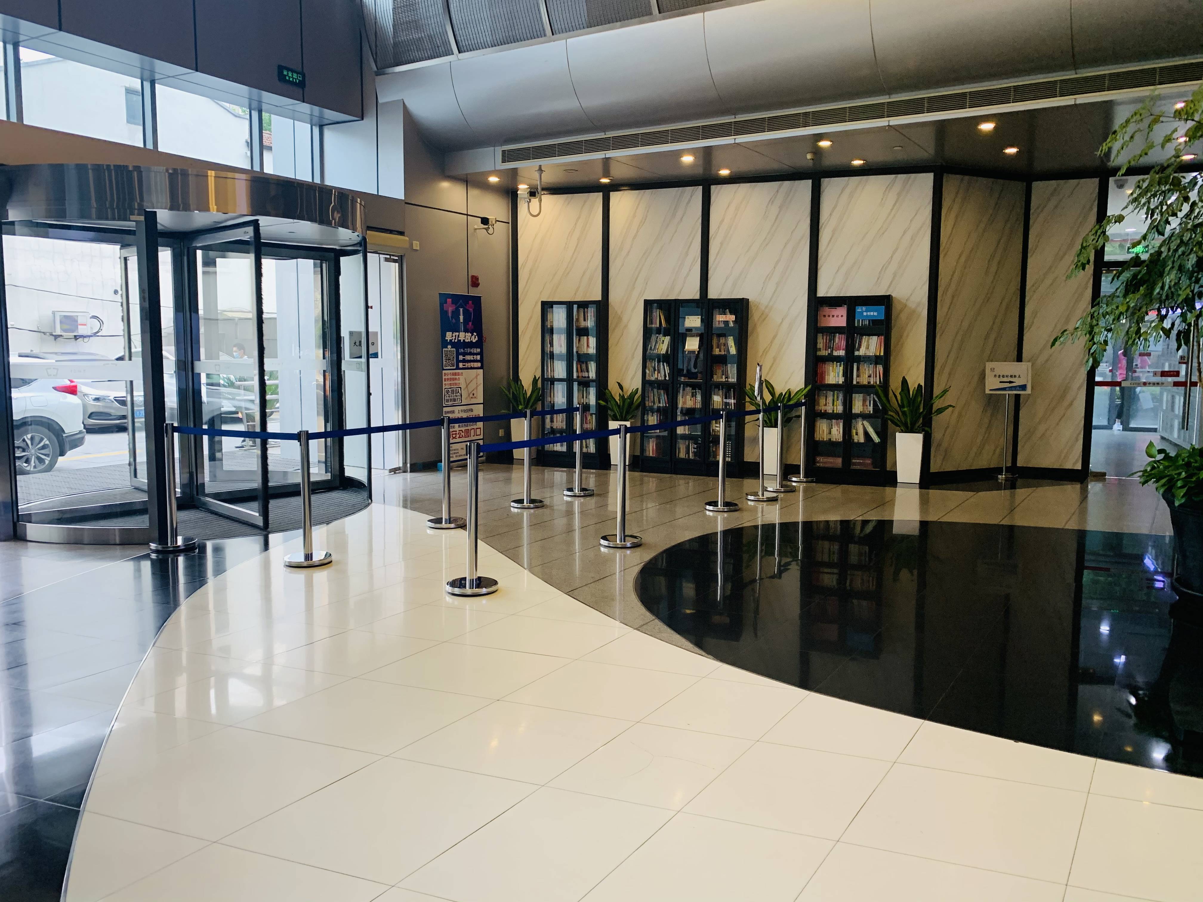 静安寺静安中华大厦123平米写字楼出租