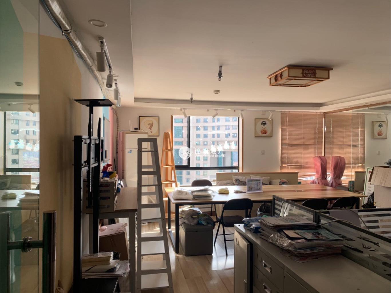 漕河泾光大会展中心158平米写字楼出租