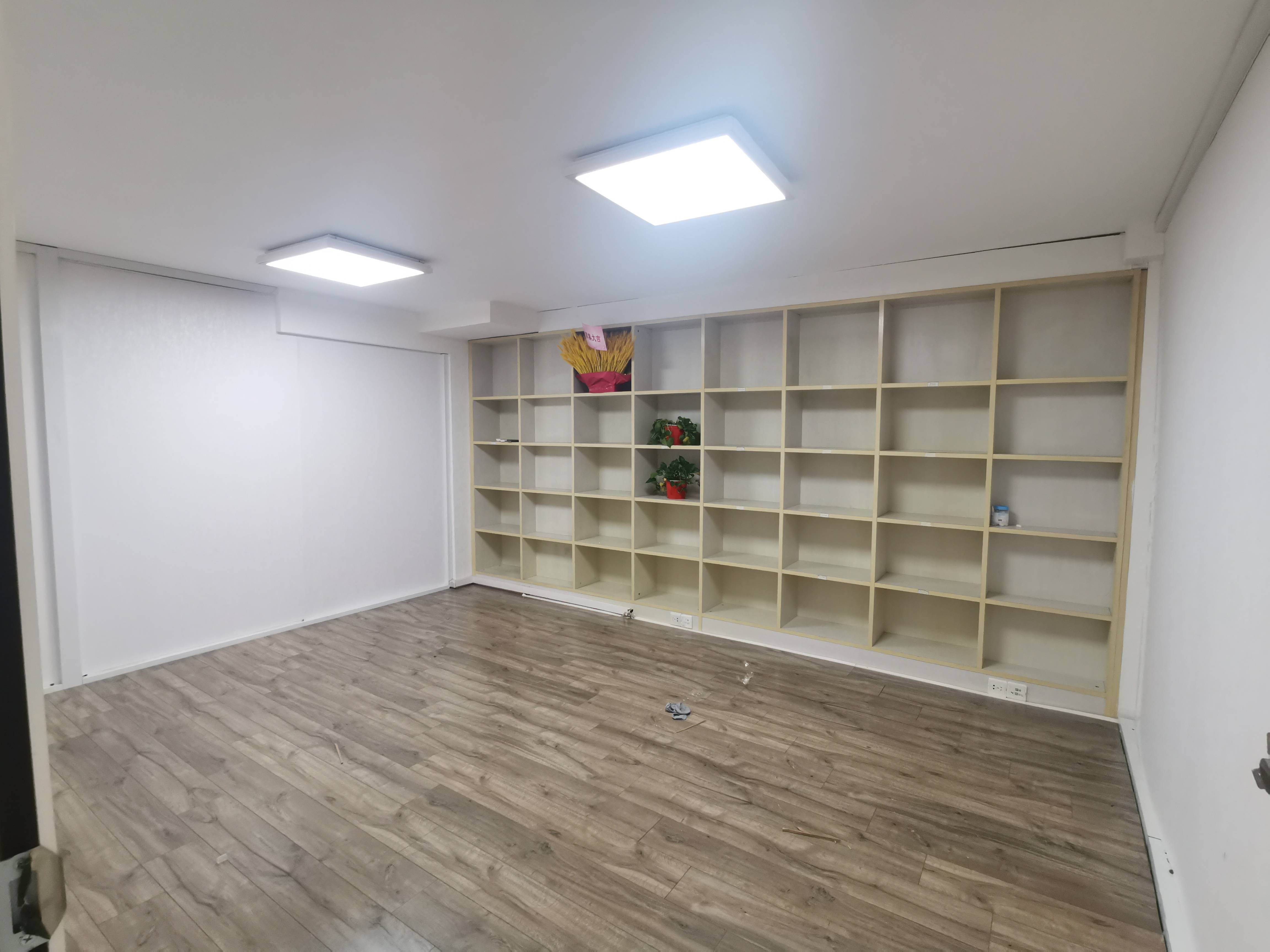 曹杨尚诚国际92平米写字楼出租