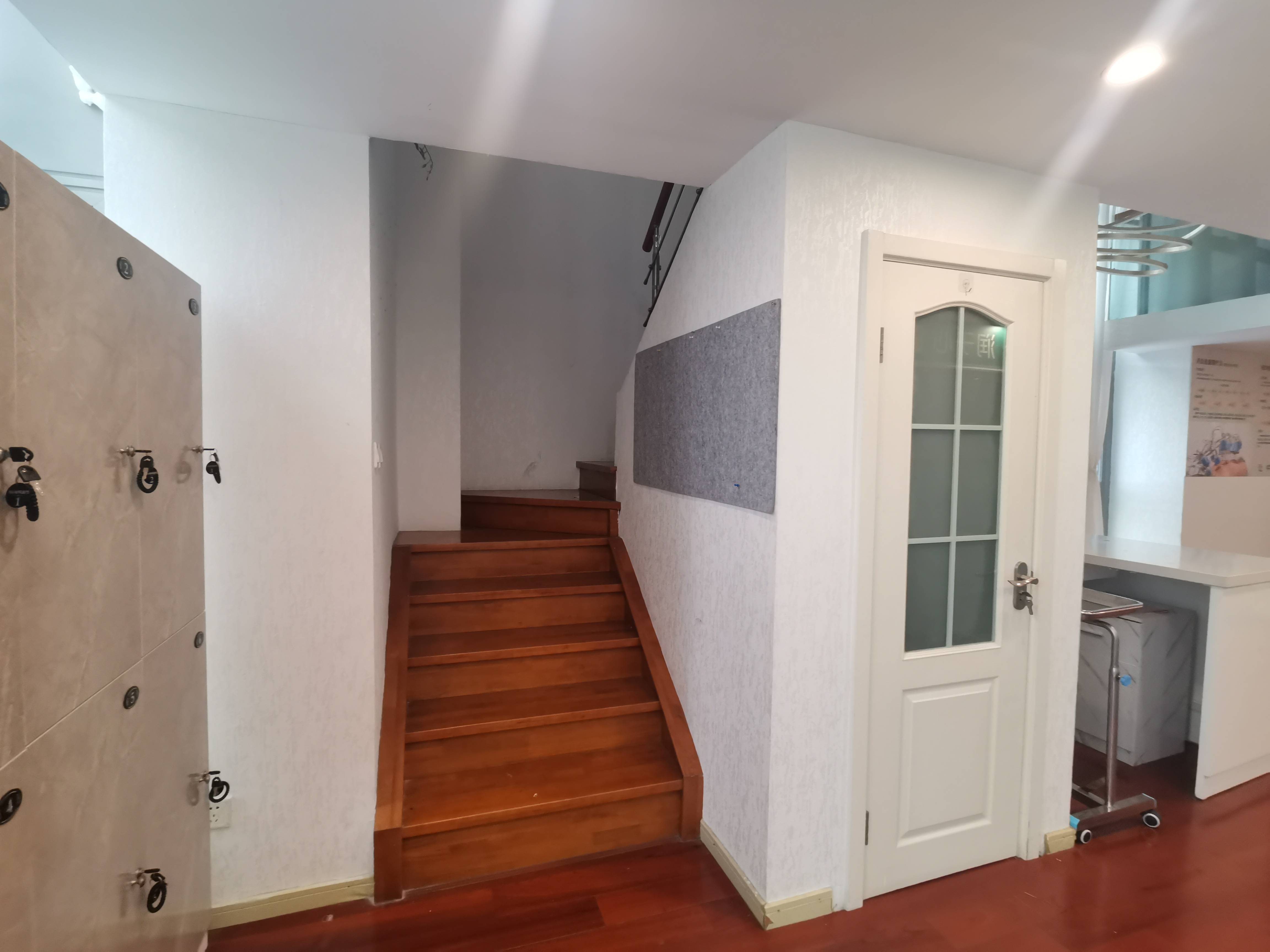 曹杨尚诚国际92平米写字楼出租