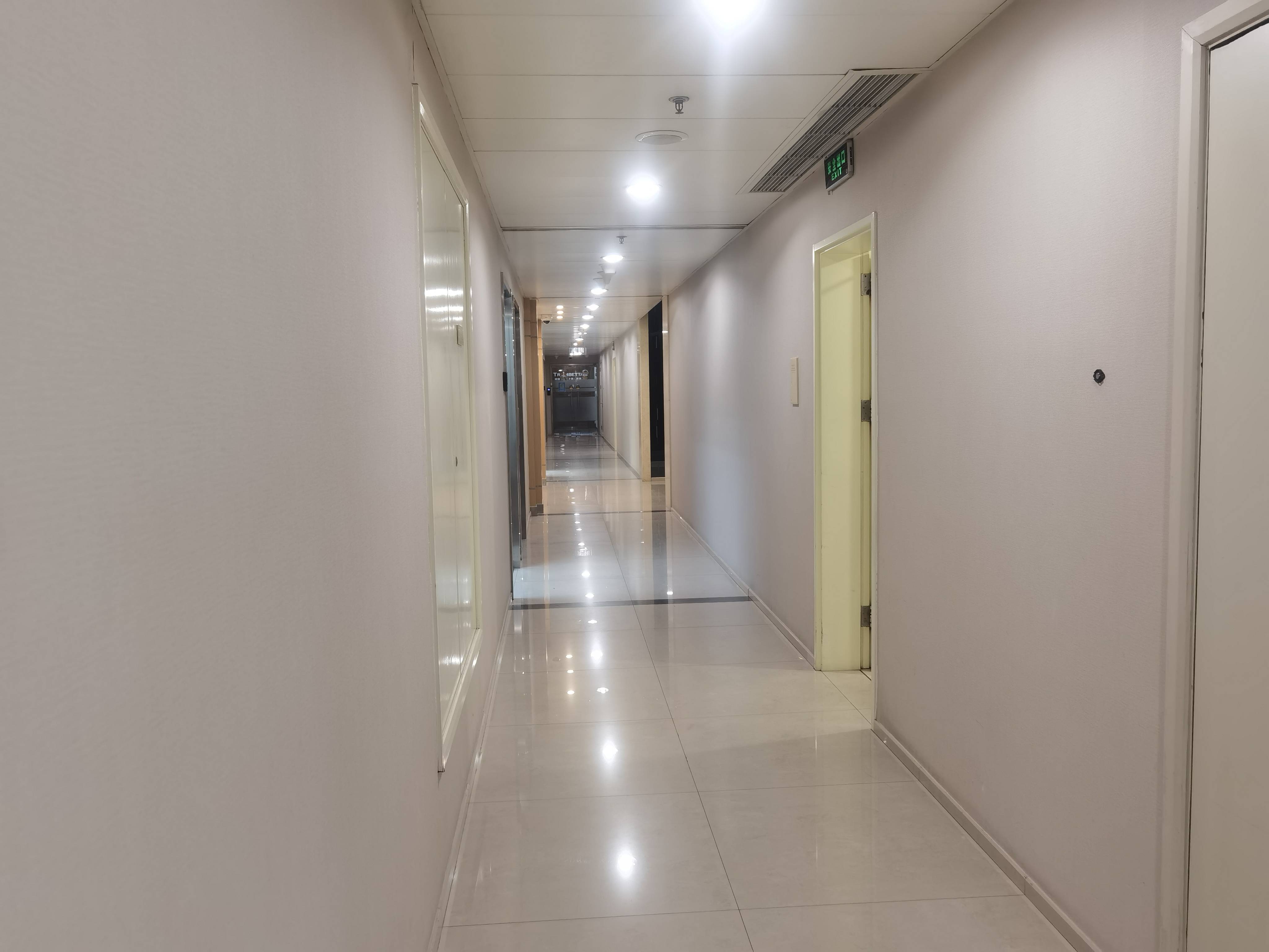 不夜城企业广场142平米写字楼出租