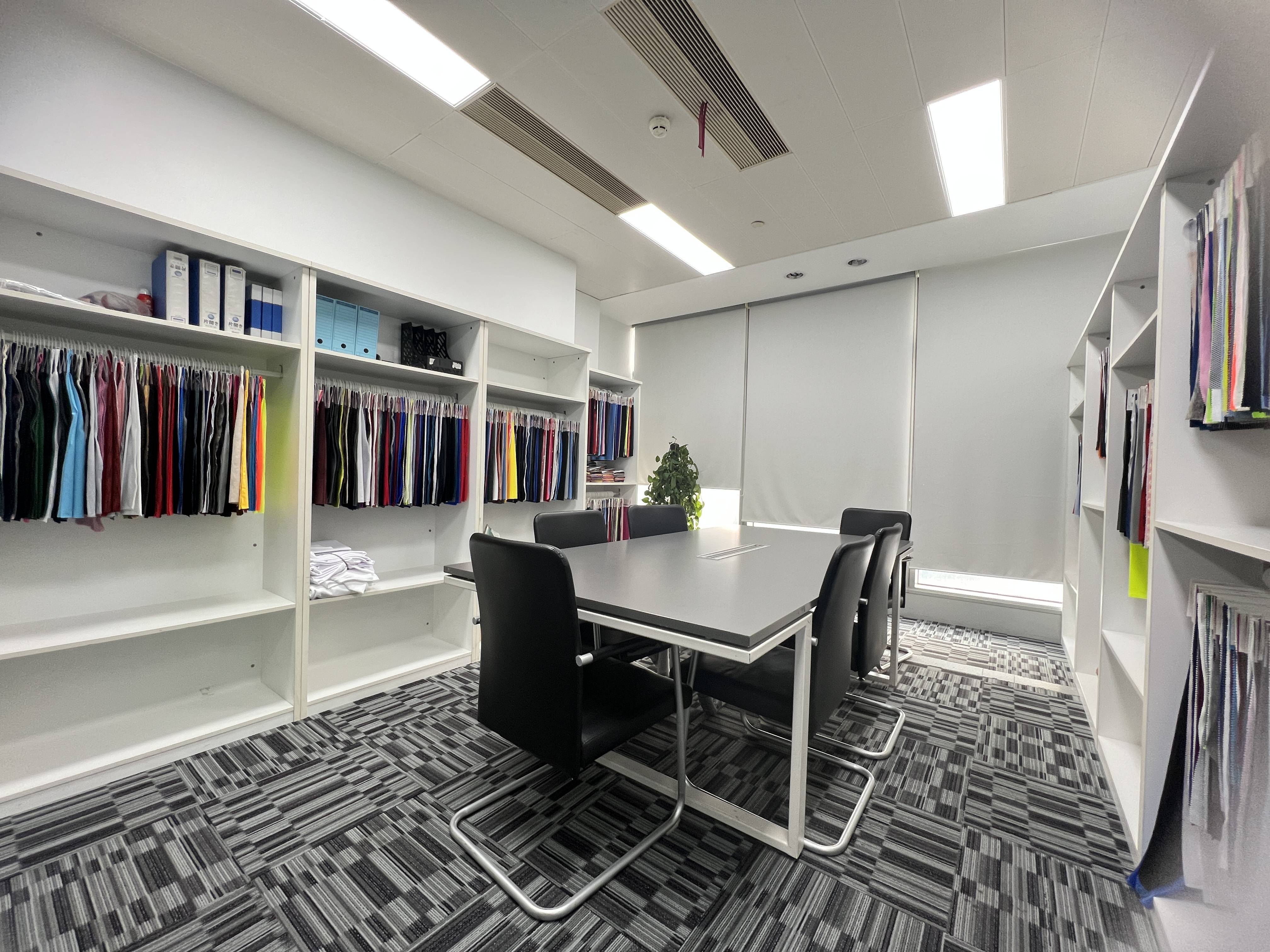 世博滨江绿地海外滩200平米写字楼出租