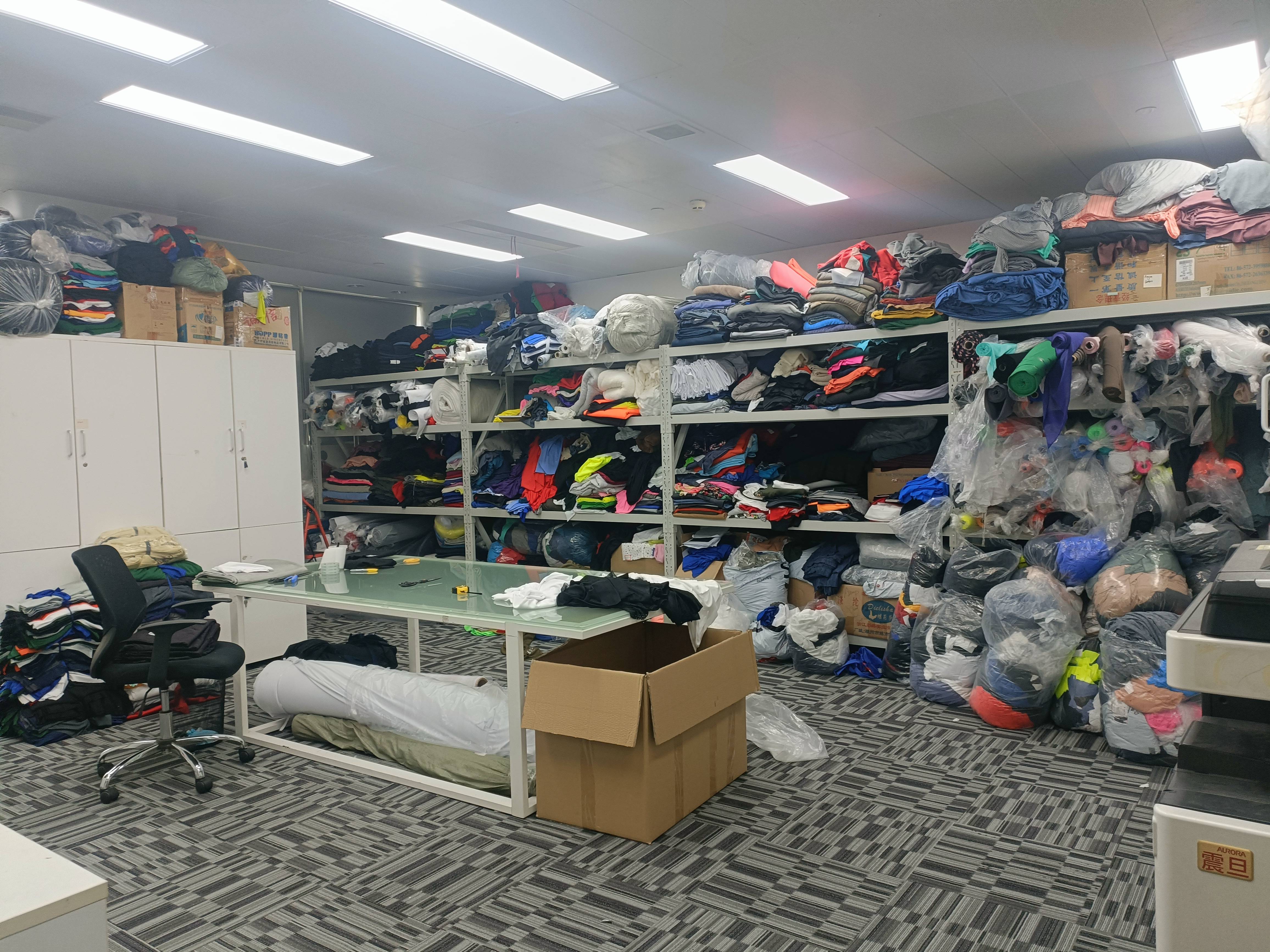 世博滨江绿地海外滩200平米写字楼出租