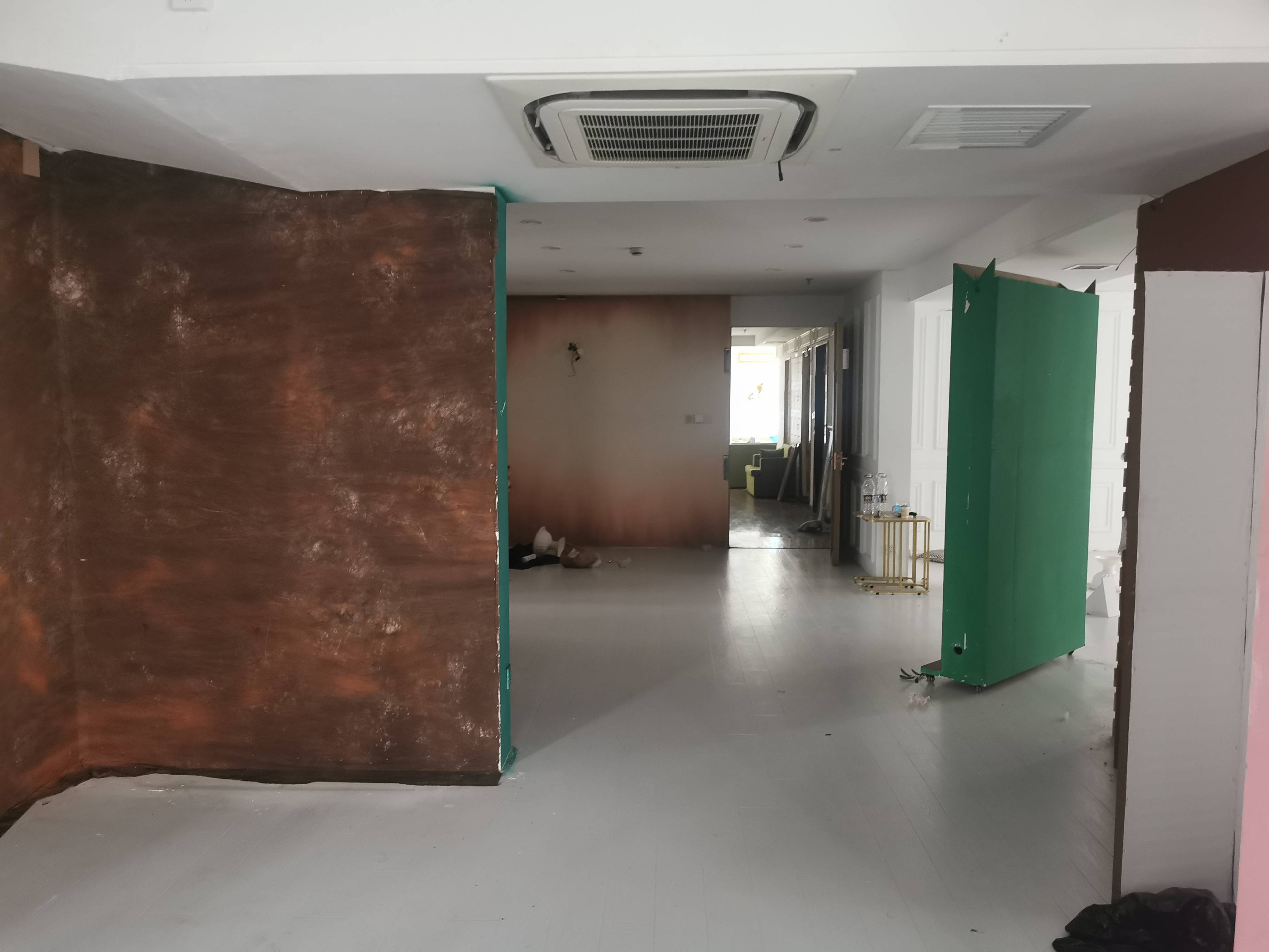 长寿路长久商务中心580平米写字楼出租