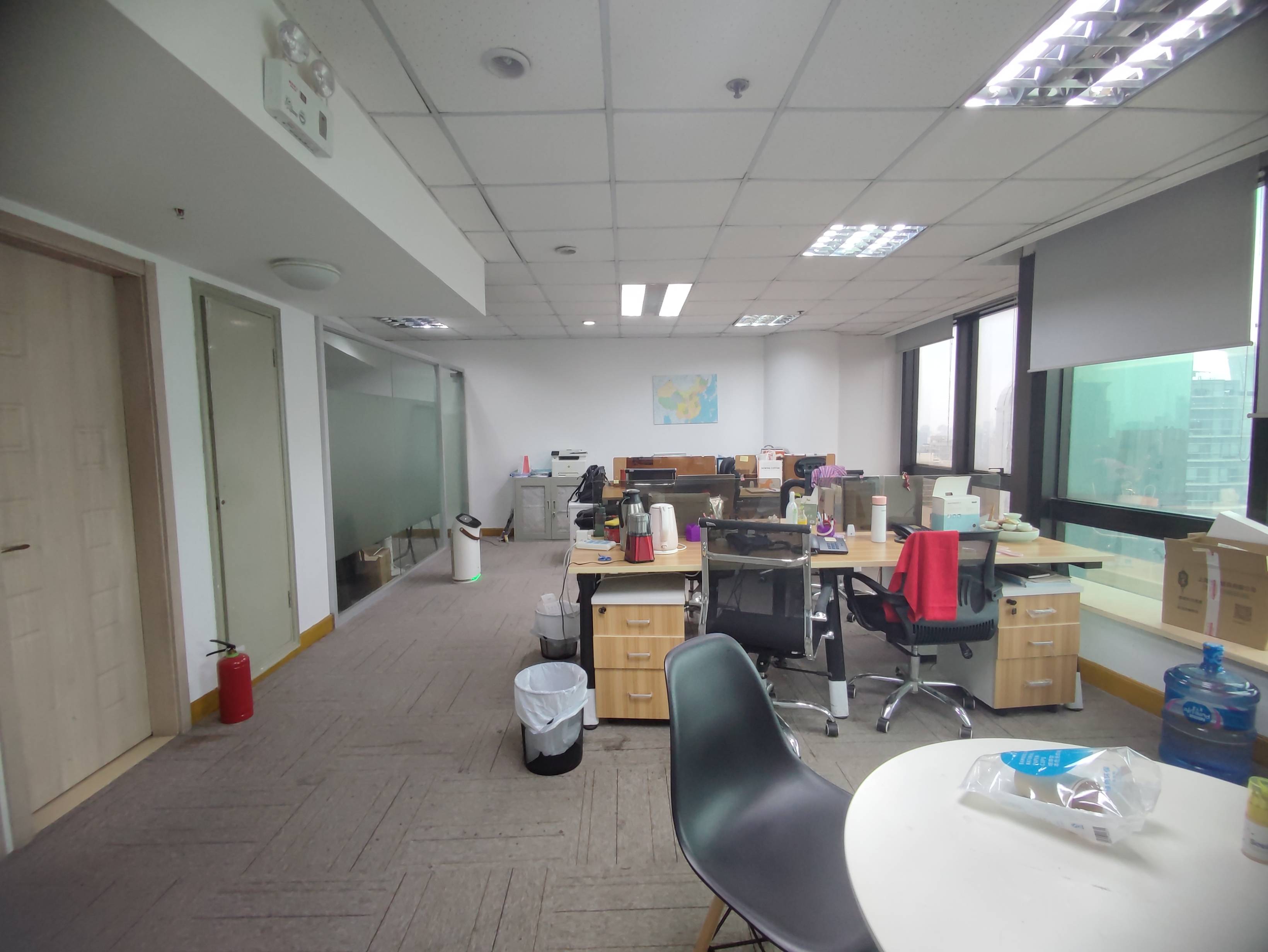 静安寺环球世界大厦60平米写字楼出租