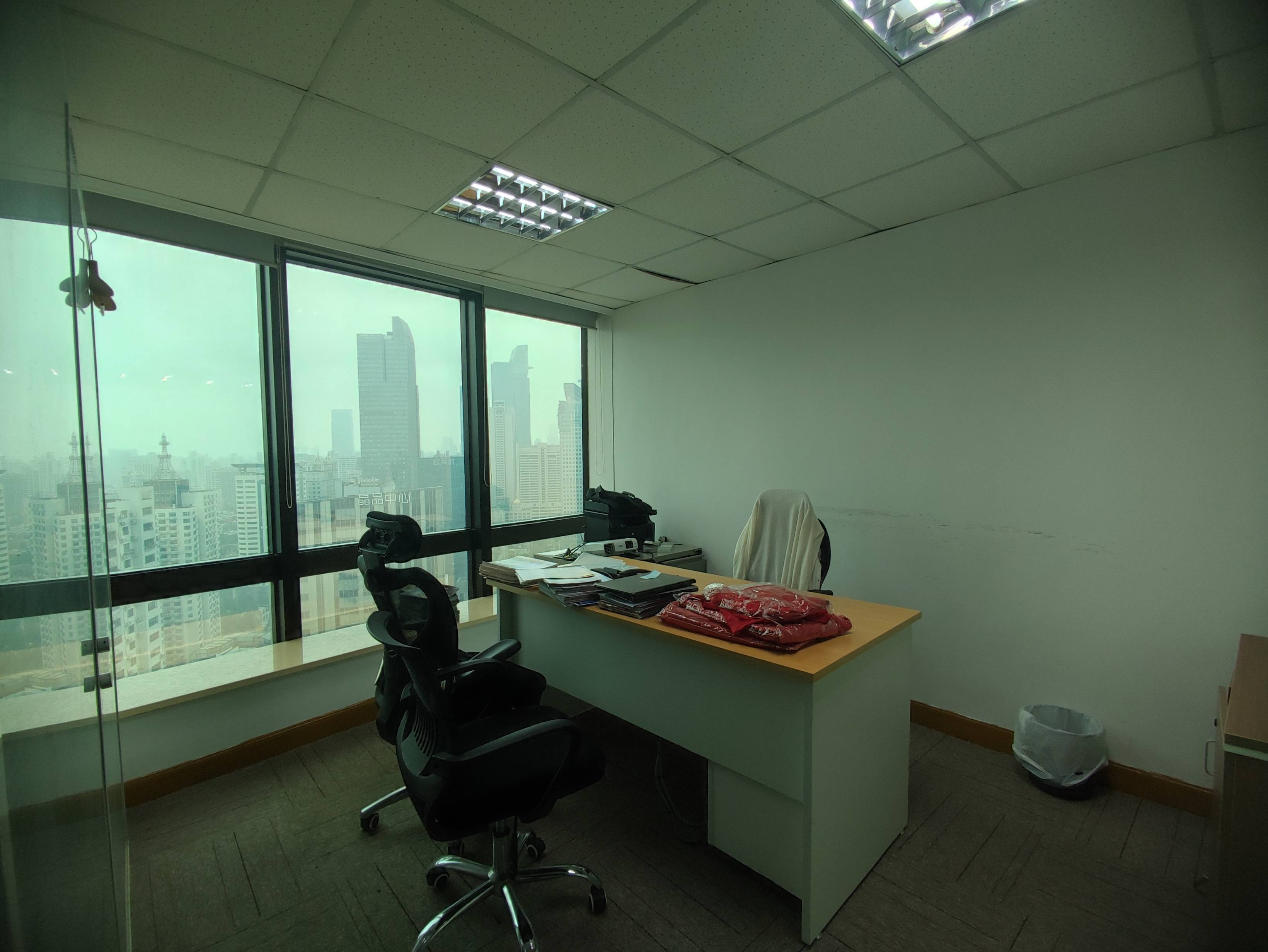 静安寺环球世界大厦60平米写字楼出租