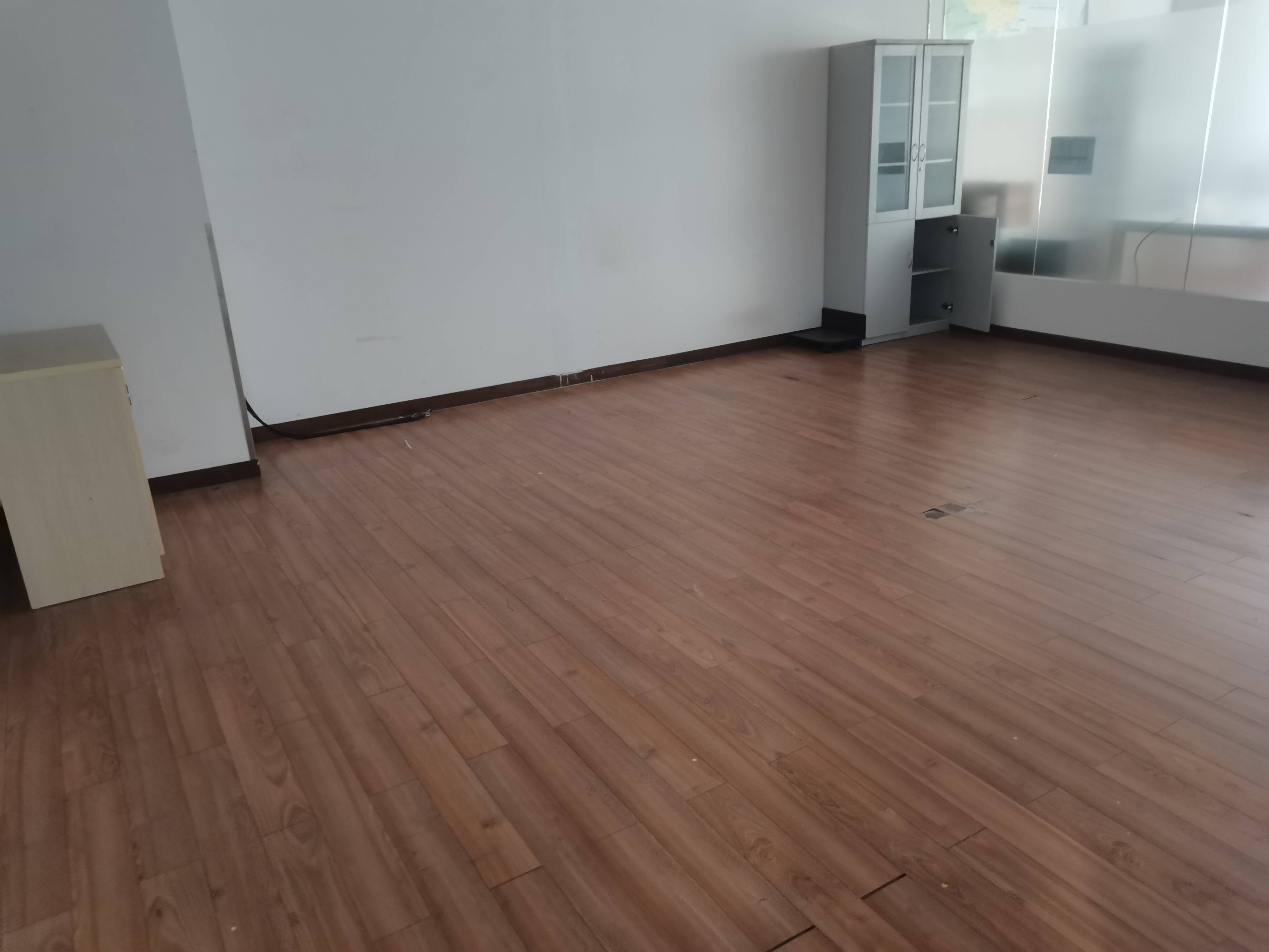 淮海中路恒积大厦219平米写字楼出租