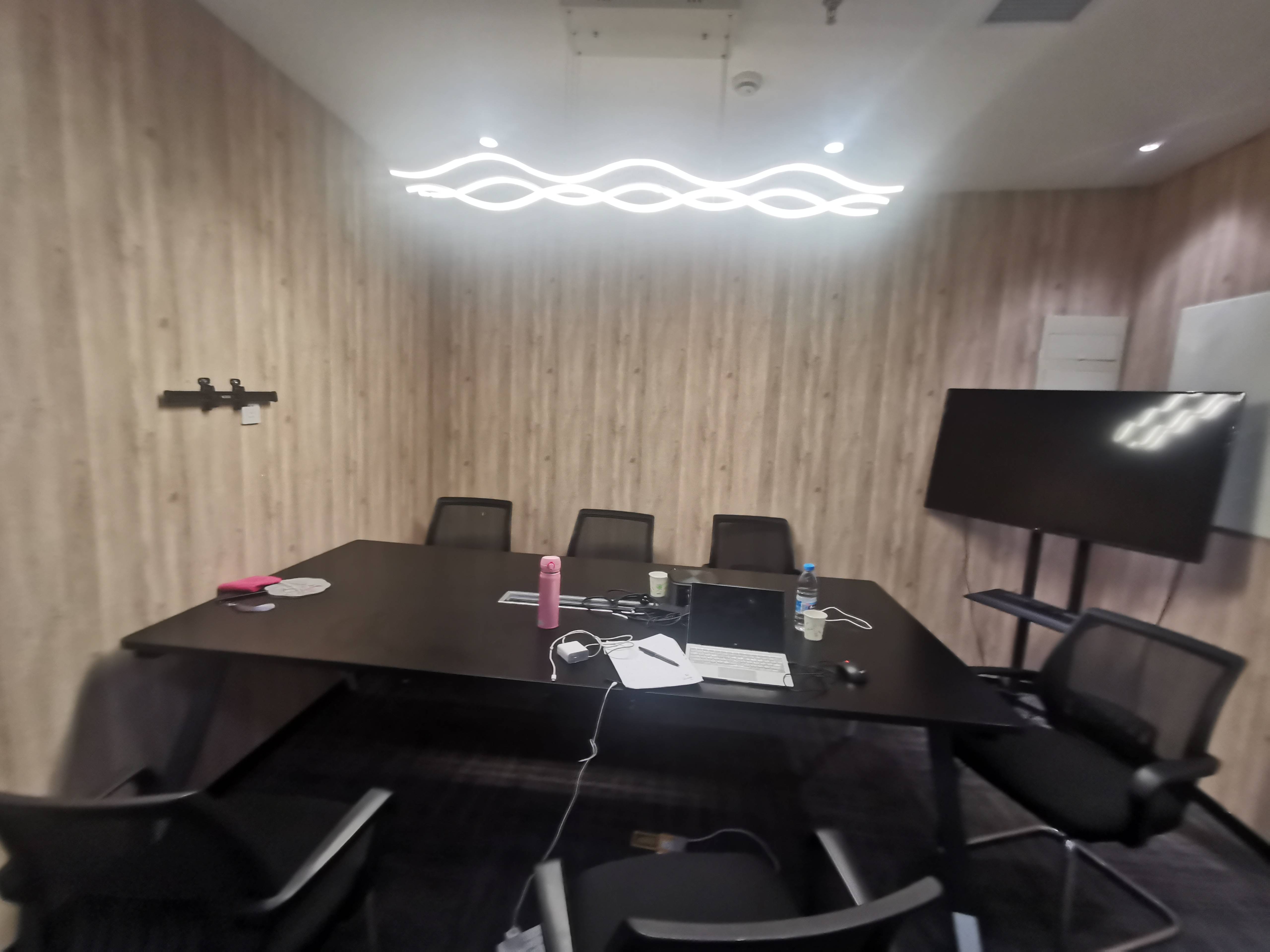 长寿路源达大厦132平米写字楼出租