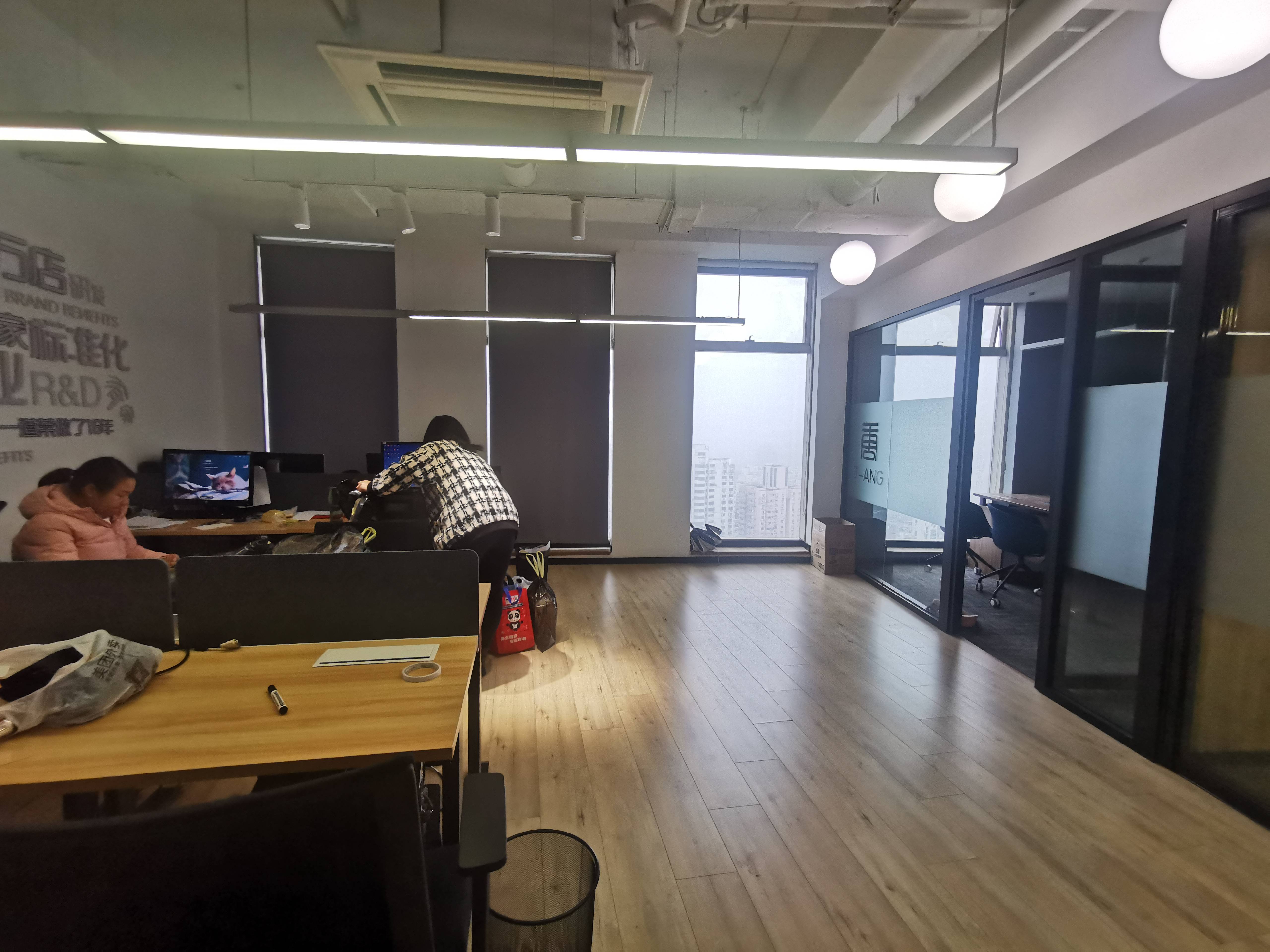 长寿路源达大厦132平米写字楼出租