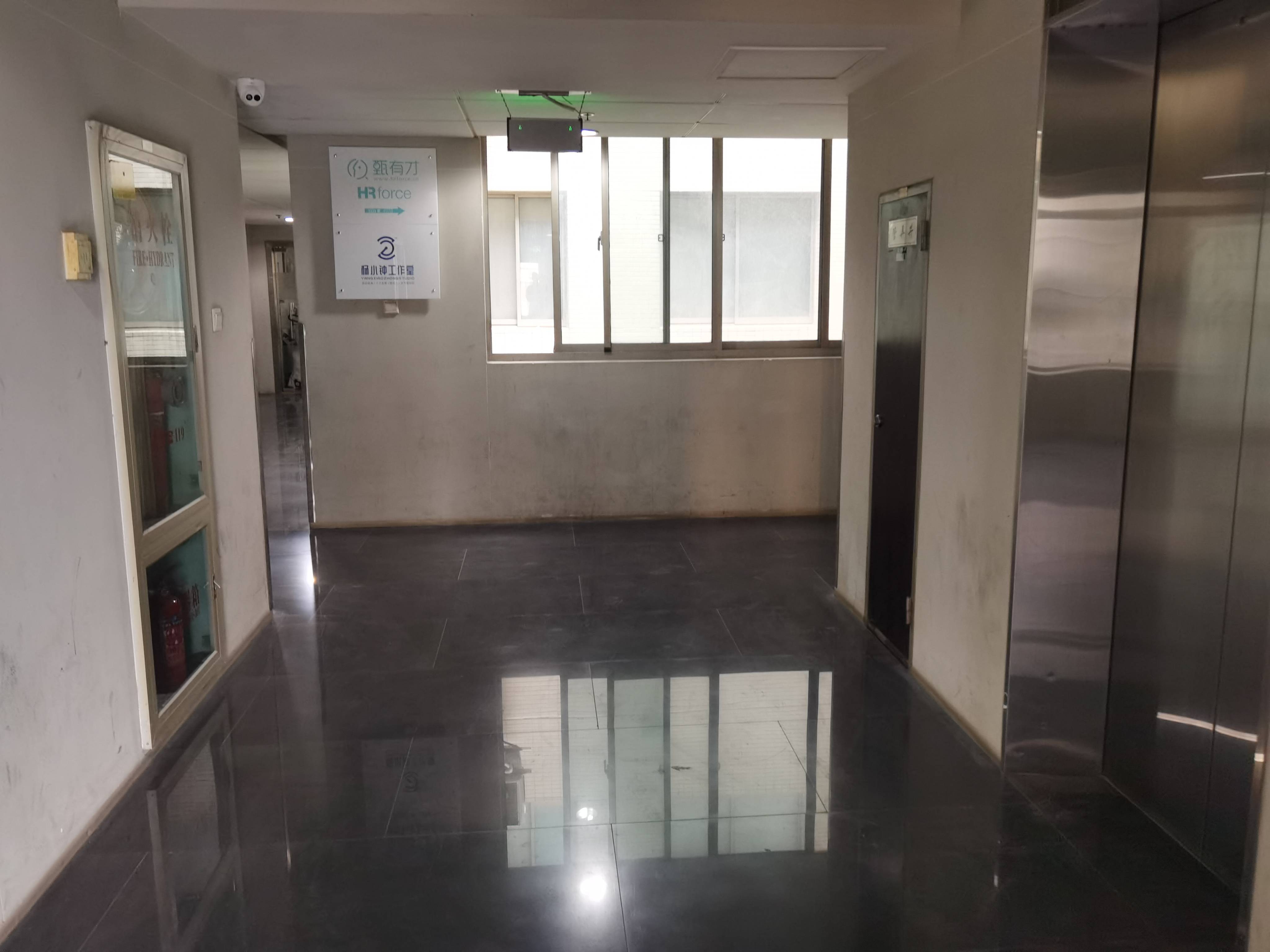 不夜城上海现代交通商务大厦91平米写字楼出租